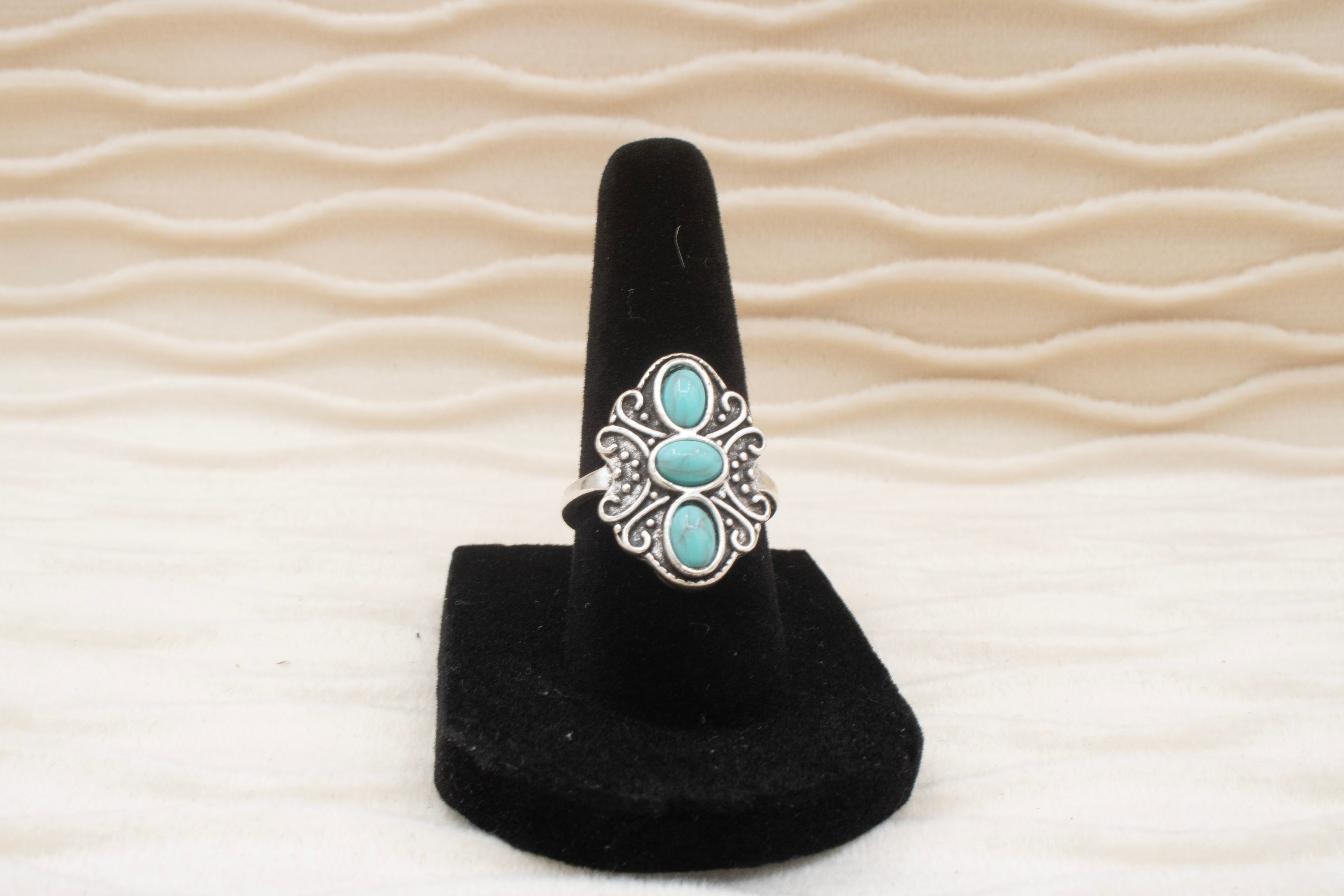 Silver tone Three Stone Faux Turquoise Ring size 6.5