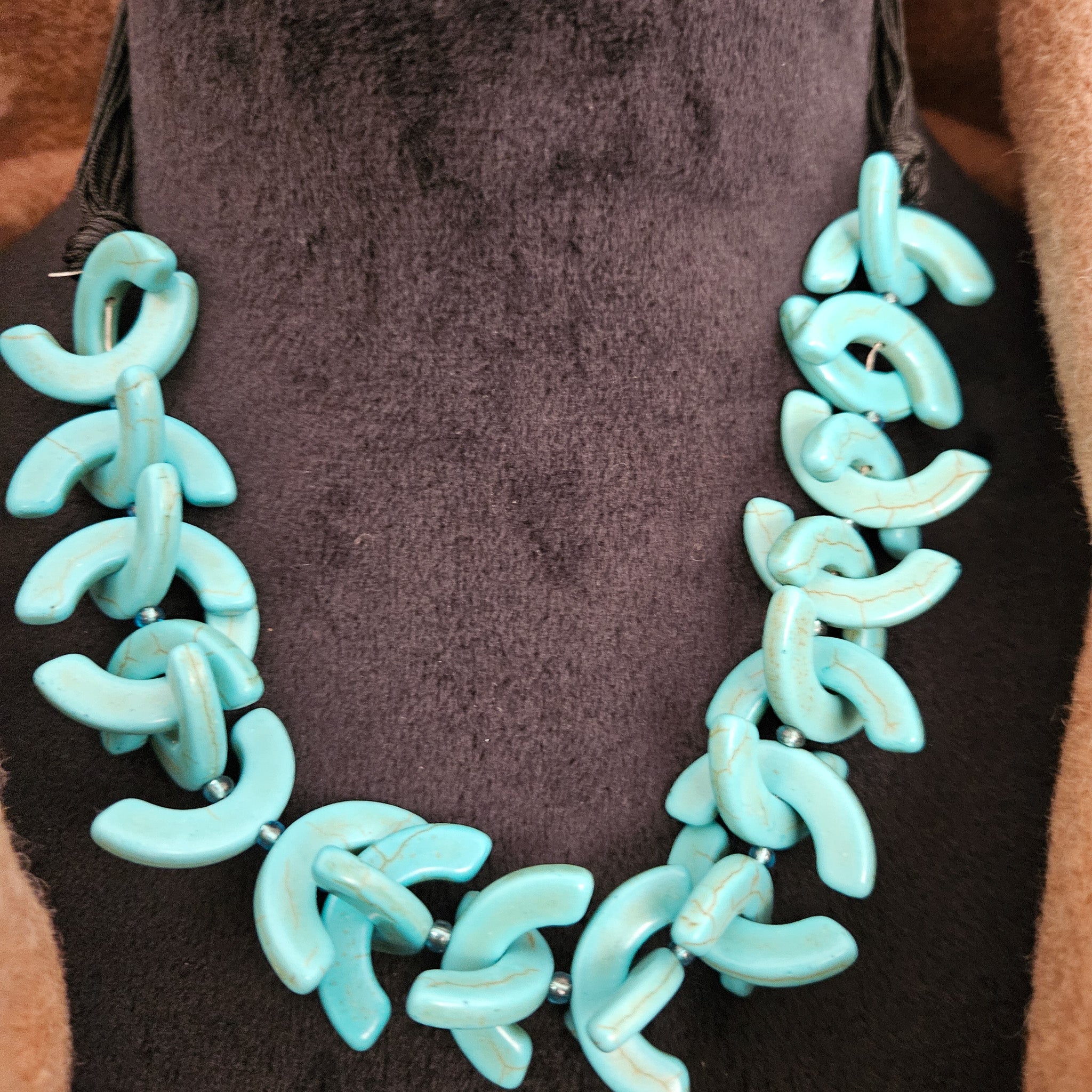 Turquoise Dyed Howlite U Shaped Cut Stone Necklace