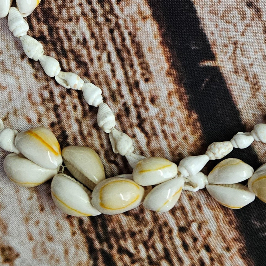Cowrie Seashell Lai Necklace
