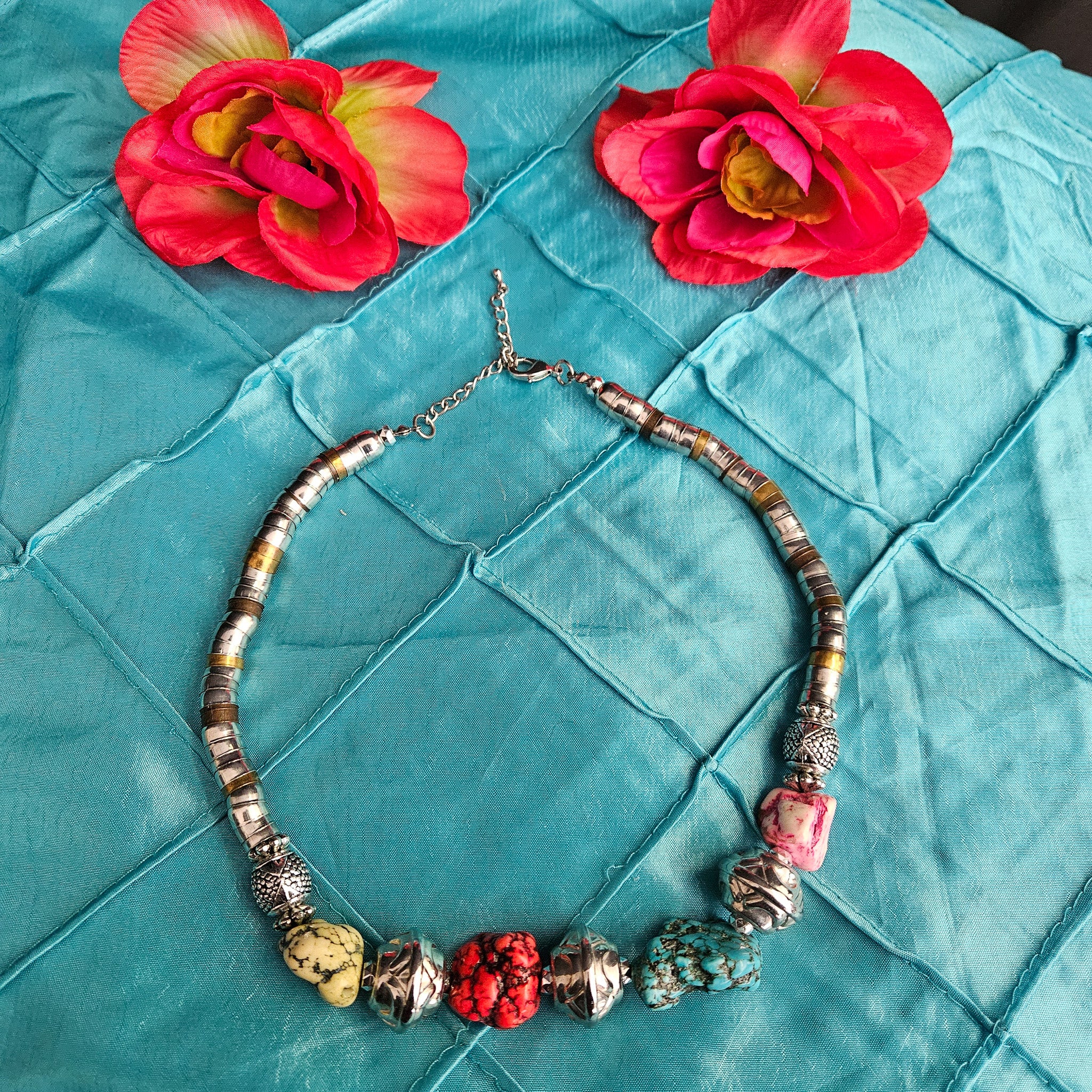 Beautiful Dyed Howlite Stones & Silver Bead Necklace