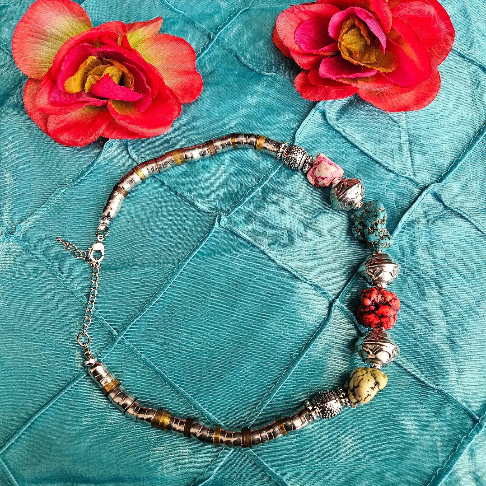 Beautiful Dyed Howlite Stones & Silver Bead Necklace