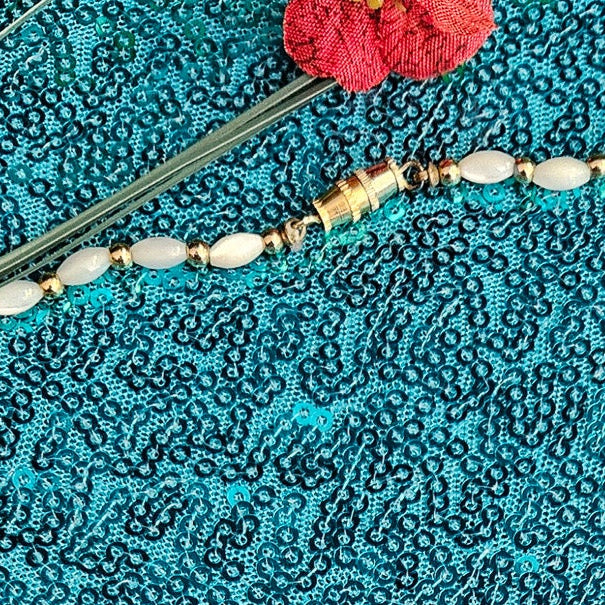 Vintage Avon Mother of Pearl Beaded Necklace