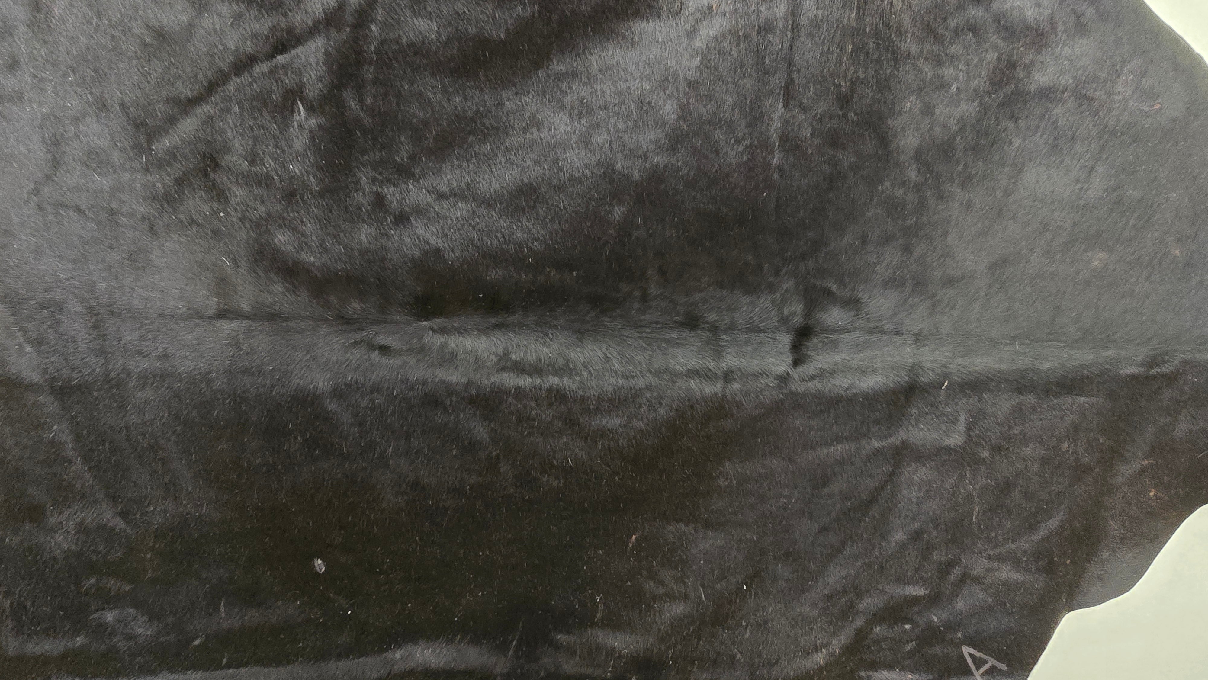 Eccentric Black Cowhide Handmade in Argentina