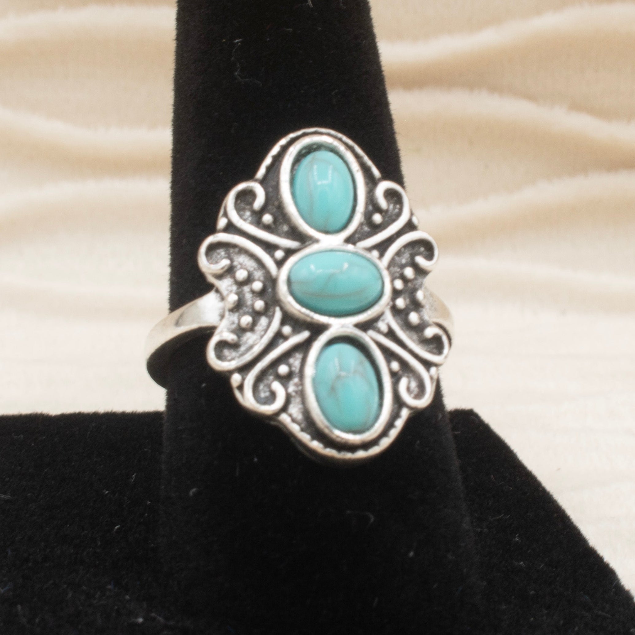 Silver tone Three Stone Faux Turquoise Ring size 6.5