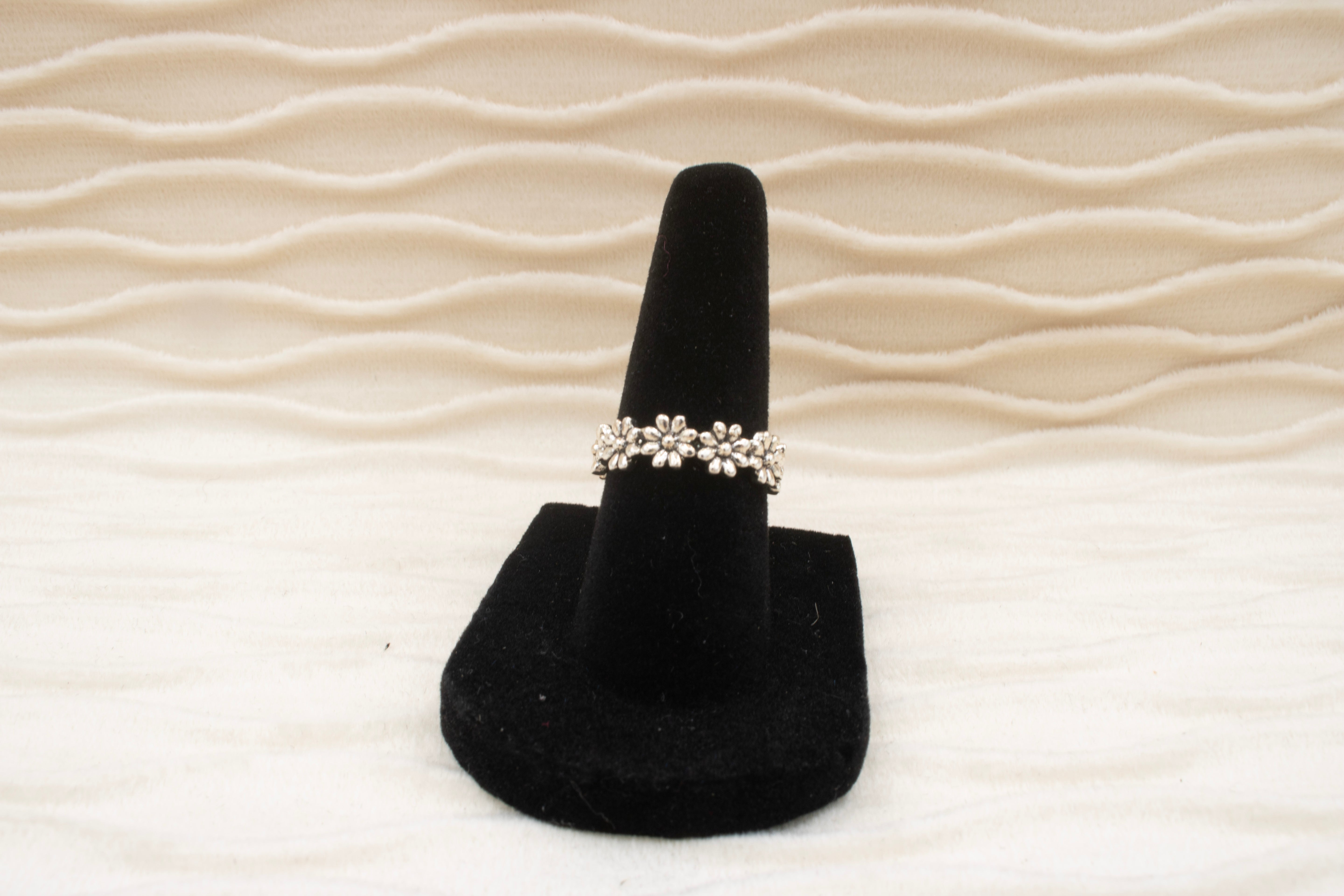 Silver Tone Flower Ring Size 6.5