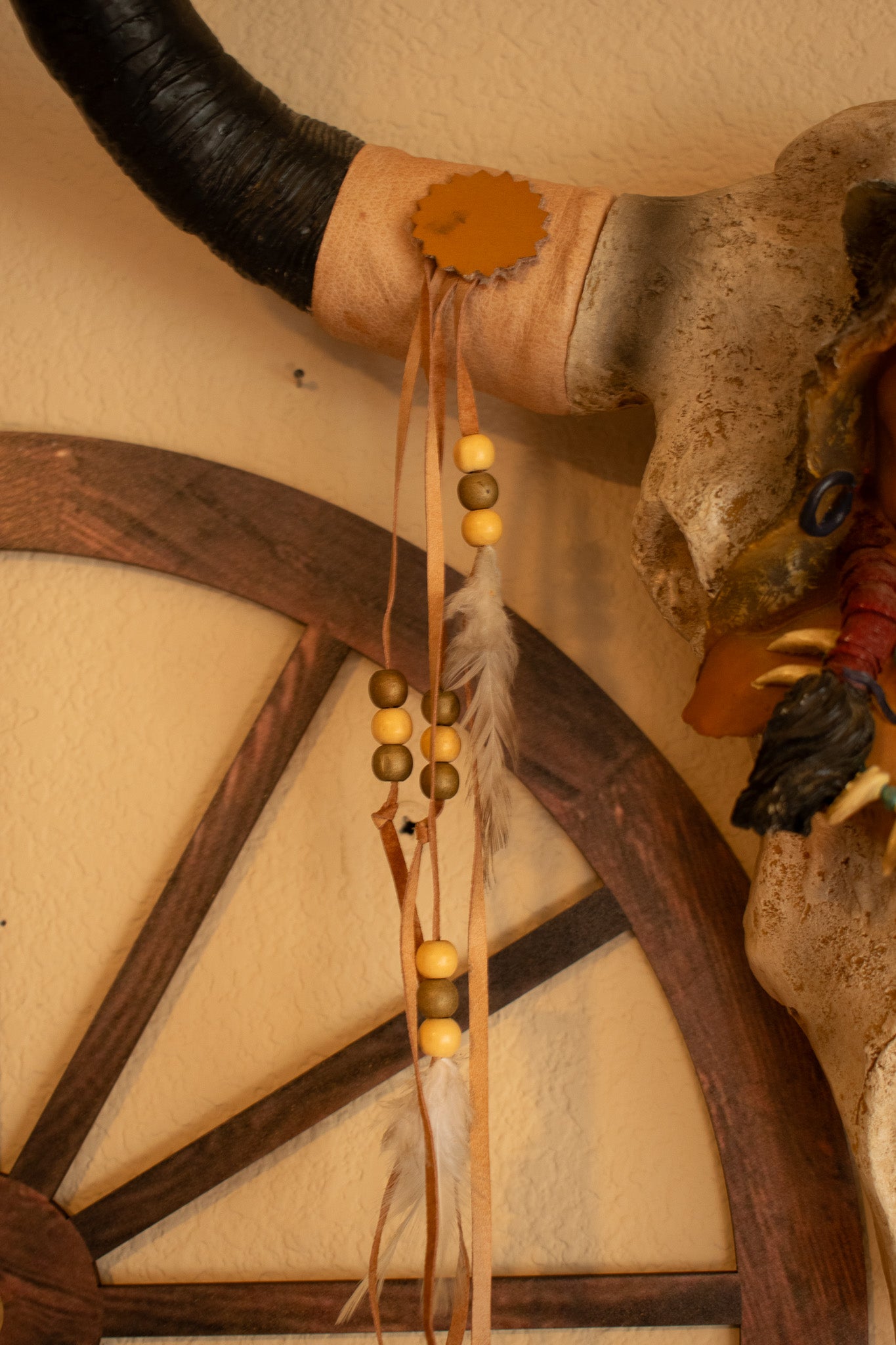 "Native Indian Chief on Ceramic Cattle Skull – Detailed Wolf Skin Forehead Sculpture"