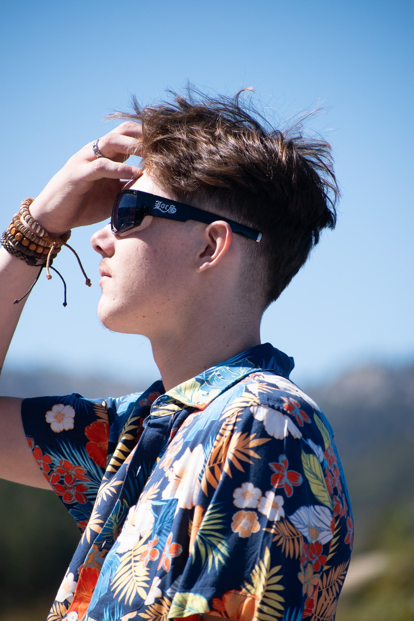 Penguin Hawaiian Blue Floral Button up shirt Size: M