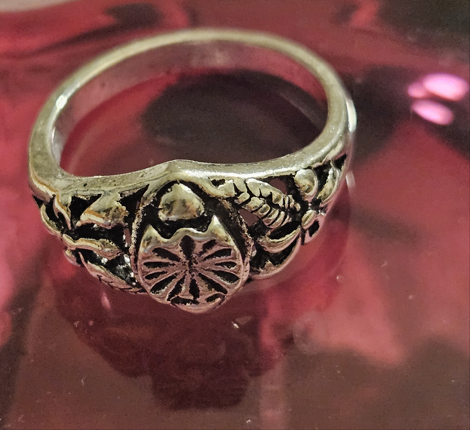 Beautiful Alloy Silver Plated Ring Size 5.5