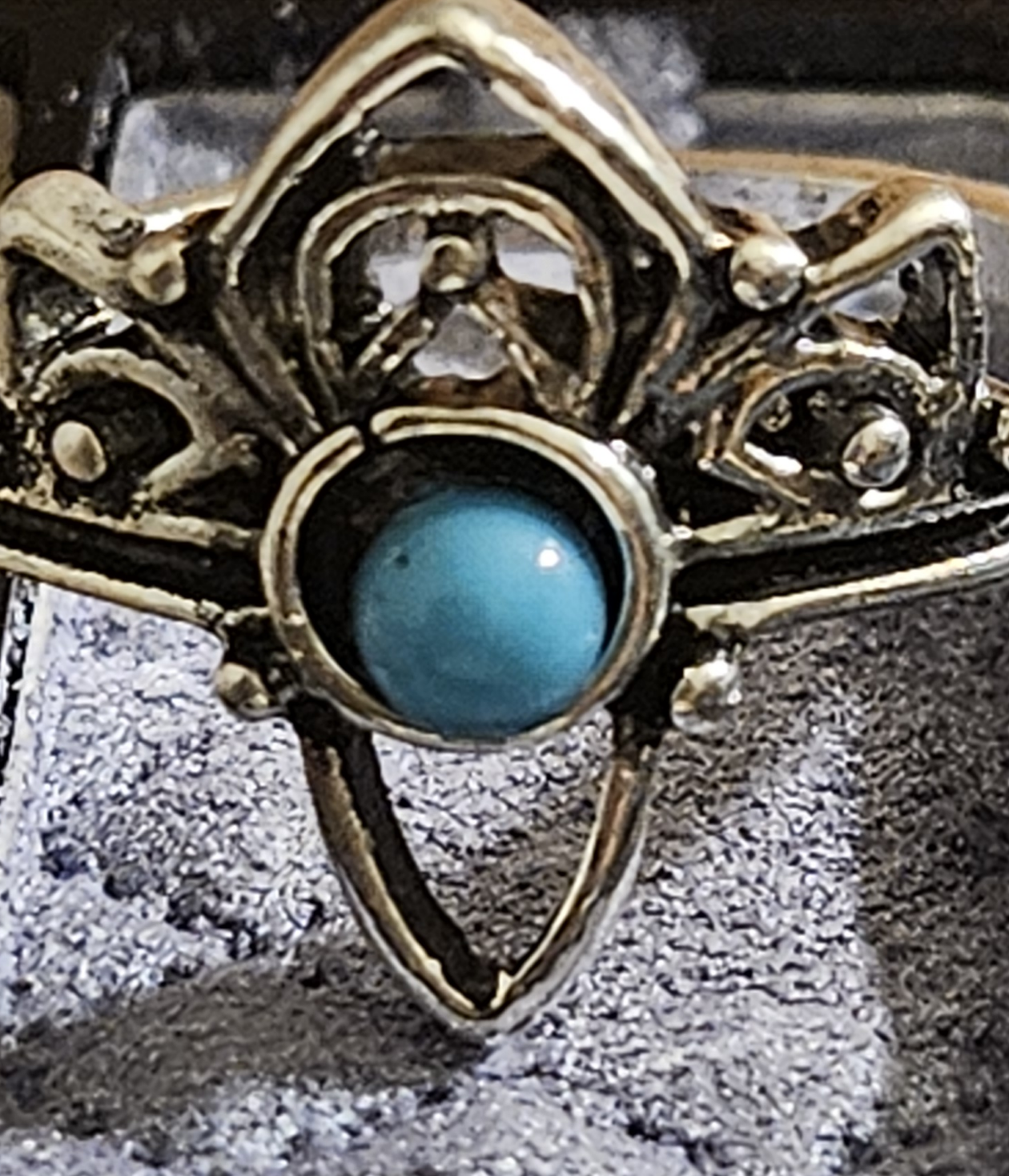Faux Turquoise Crown Alloy Plated Silver Ring Size 8