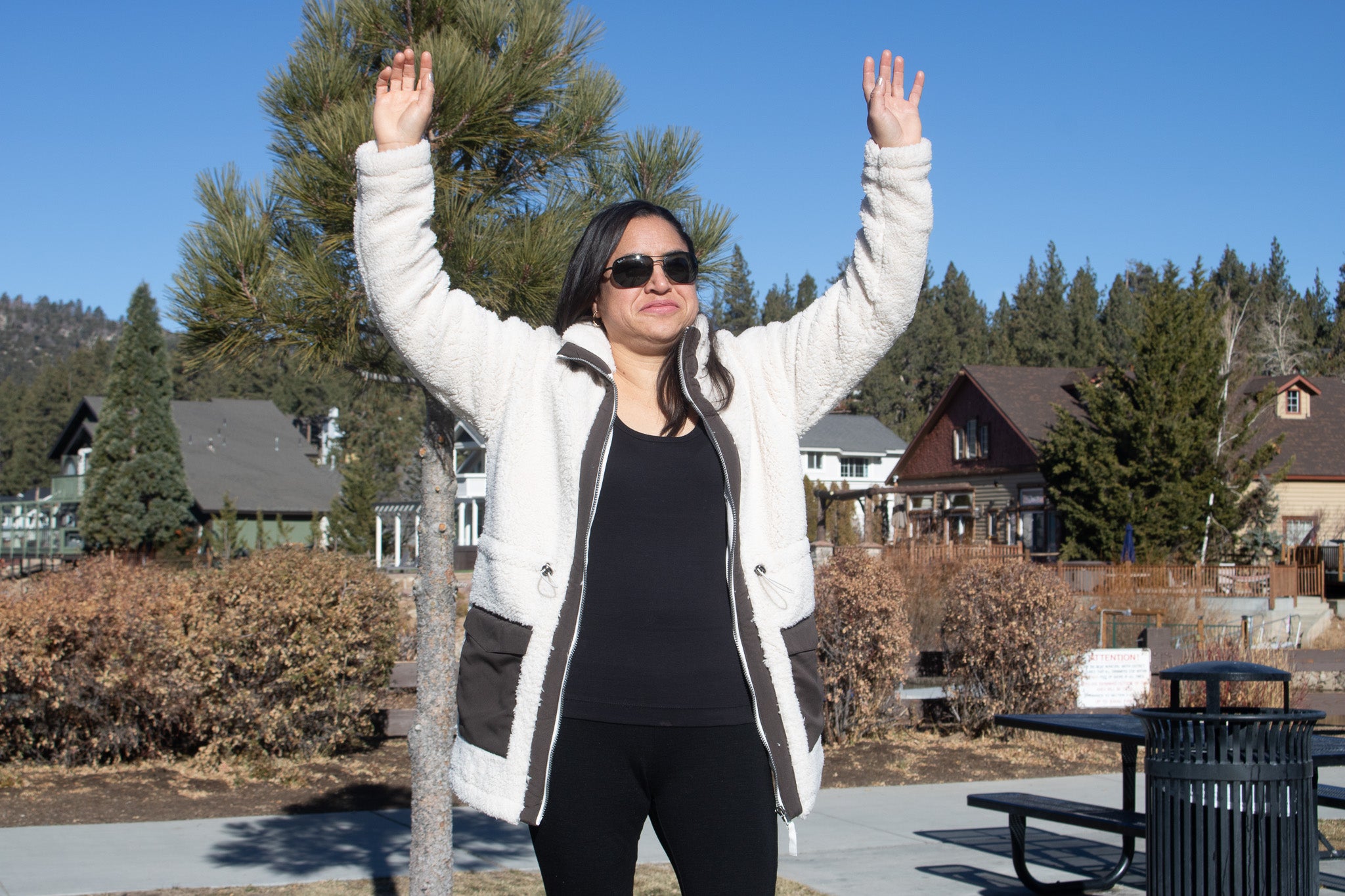 Te Verde Fleece Cream Colored Winter Coat