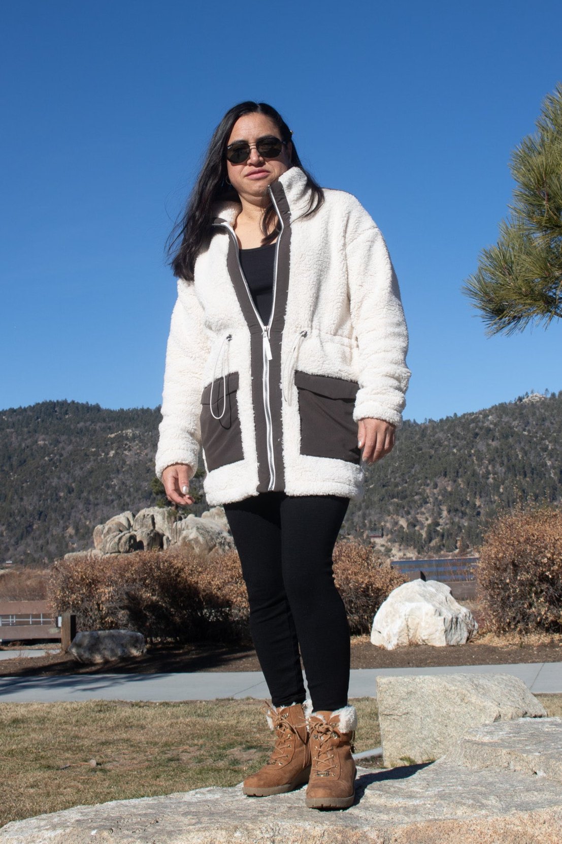 Te Verde Fleece Cream Colored Winter Coat