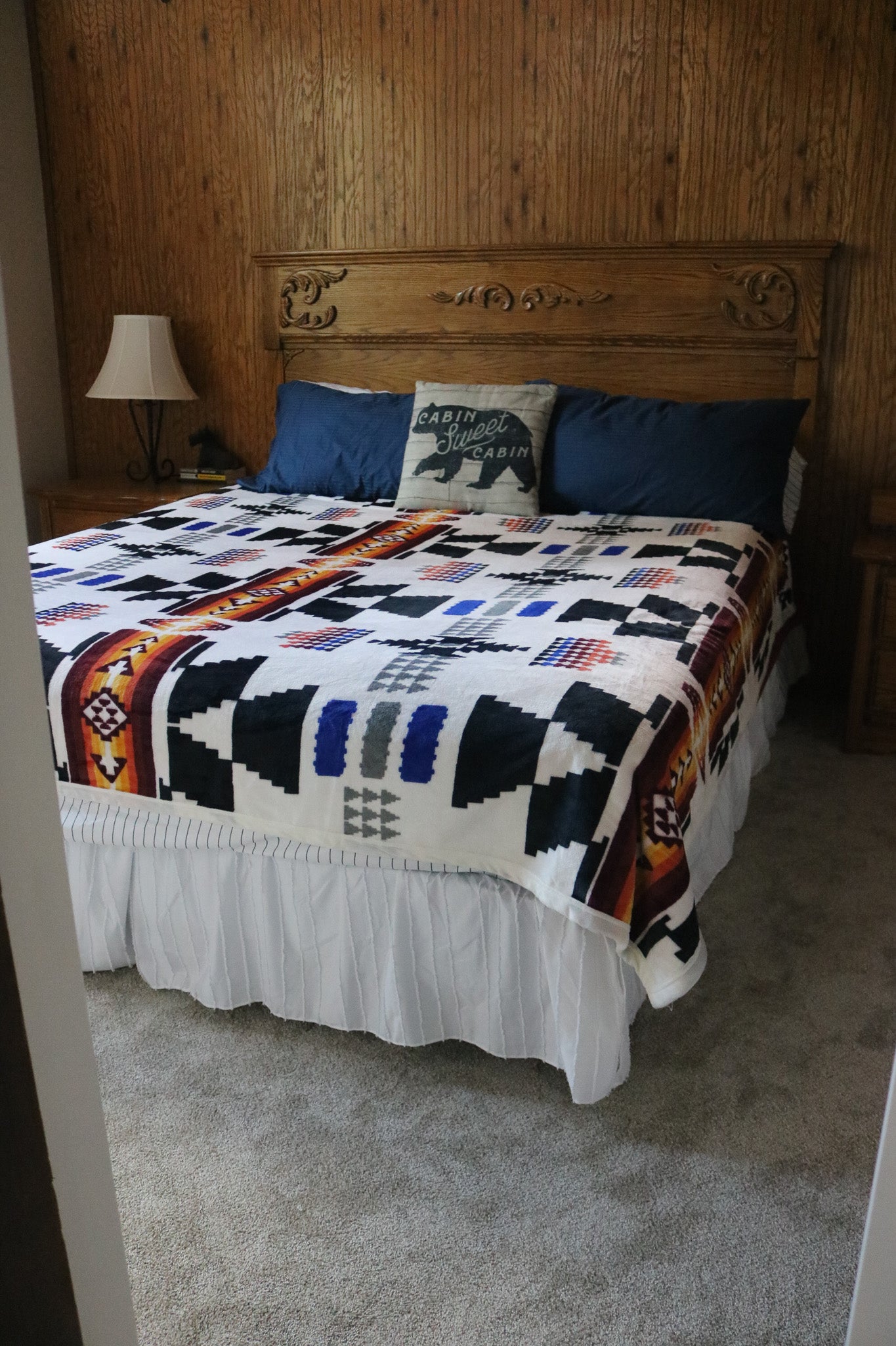 Plush Super Soft White Aztec Print King Blanket