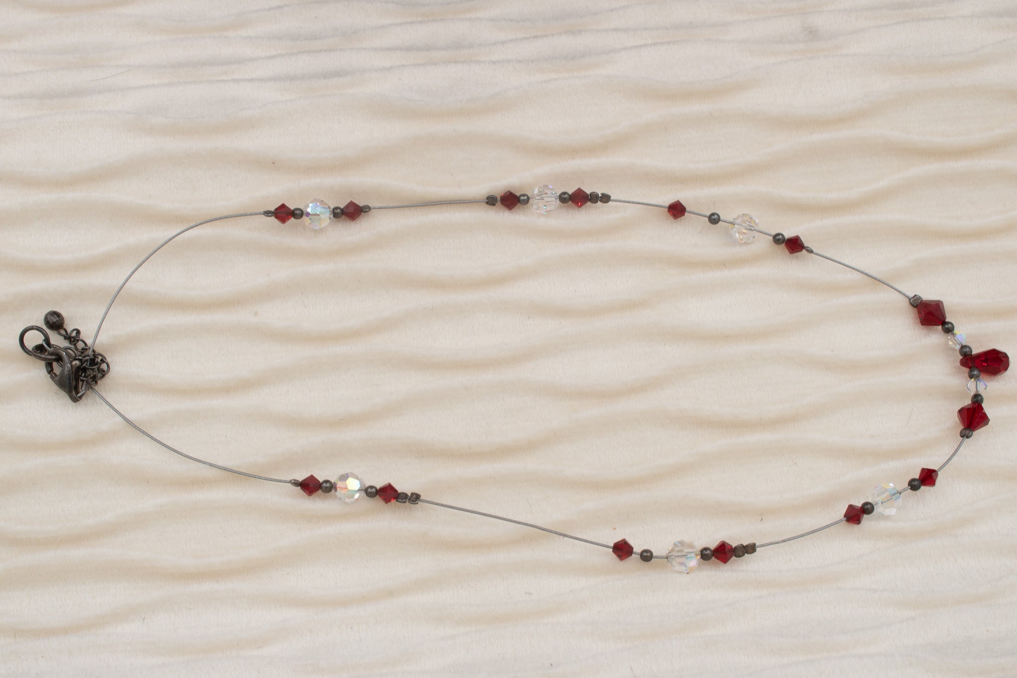 Danity Wire Red Jewel Necklace