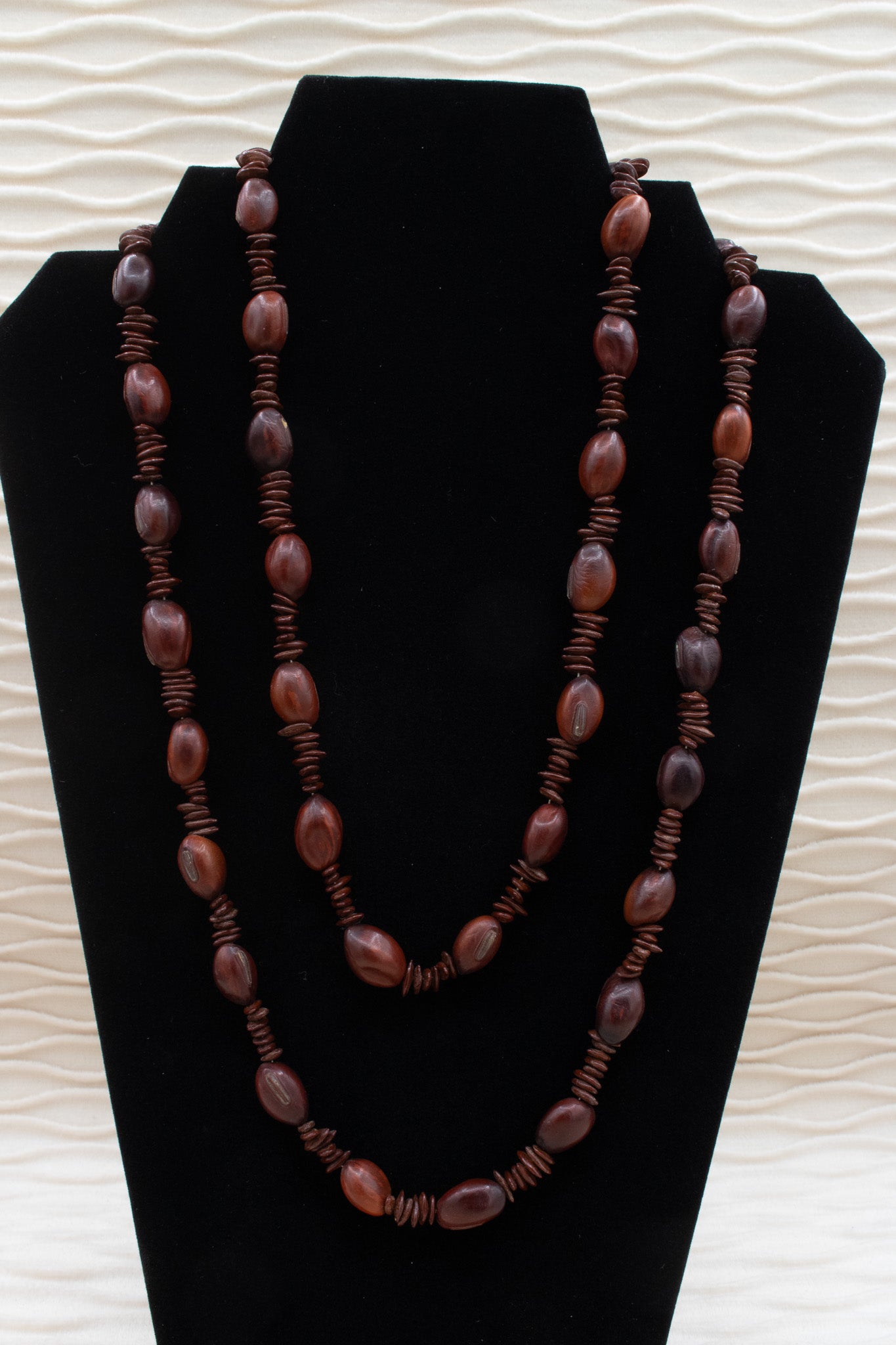 Hawaiian Vintage Brown Koa Seed Necklace