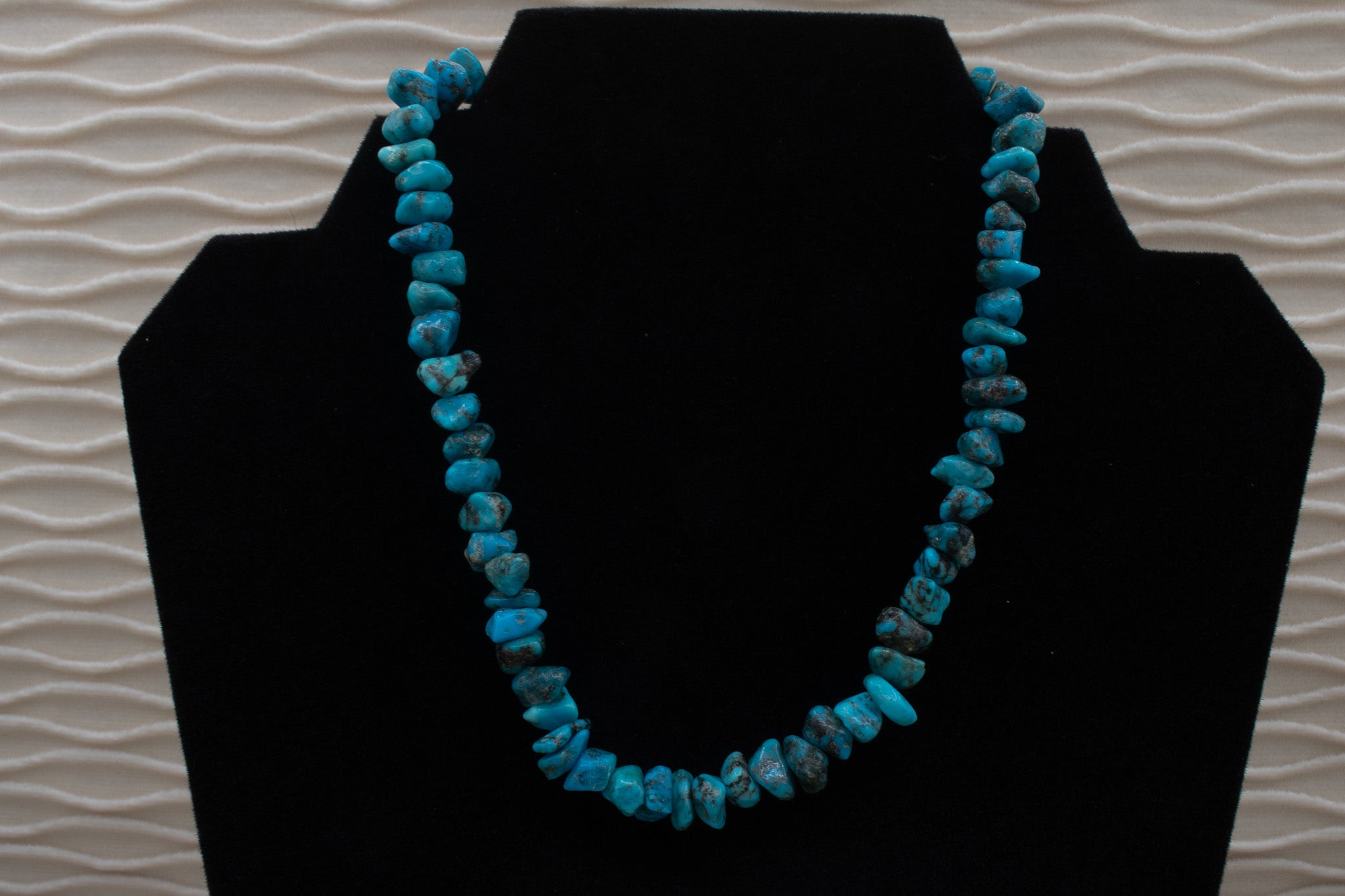 Turquoise Dyed Howlite Stone Choker Style Necklace