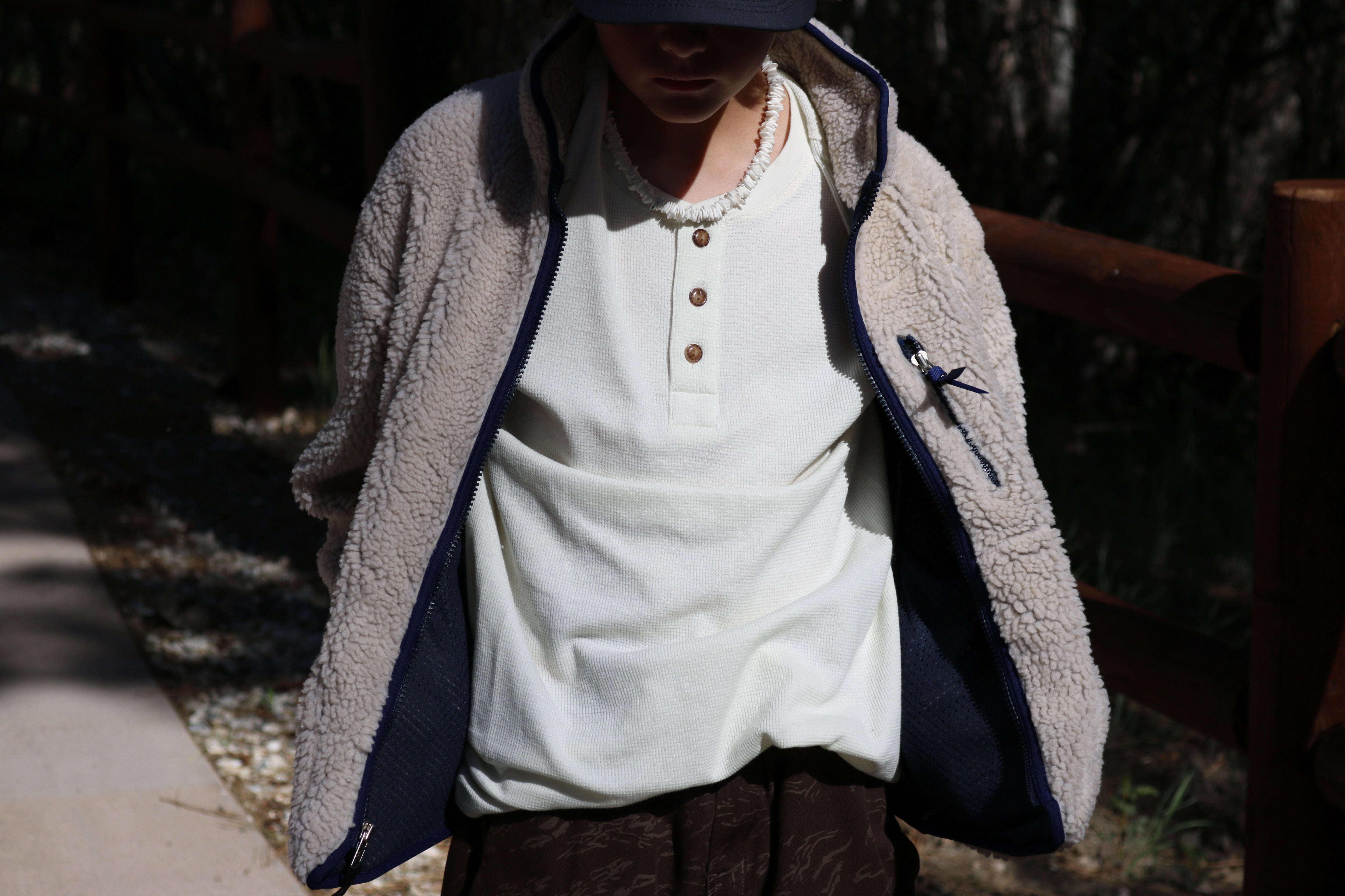 Early Winters Full-Zip Fleece Sweater – Off-White with Navy Blue Details