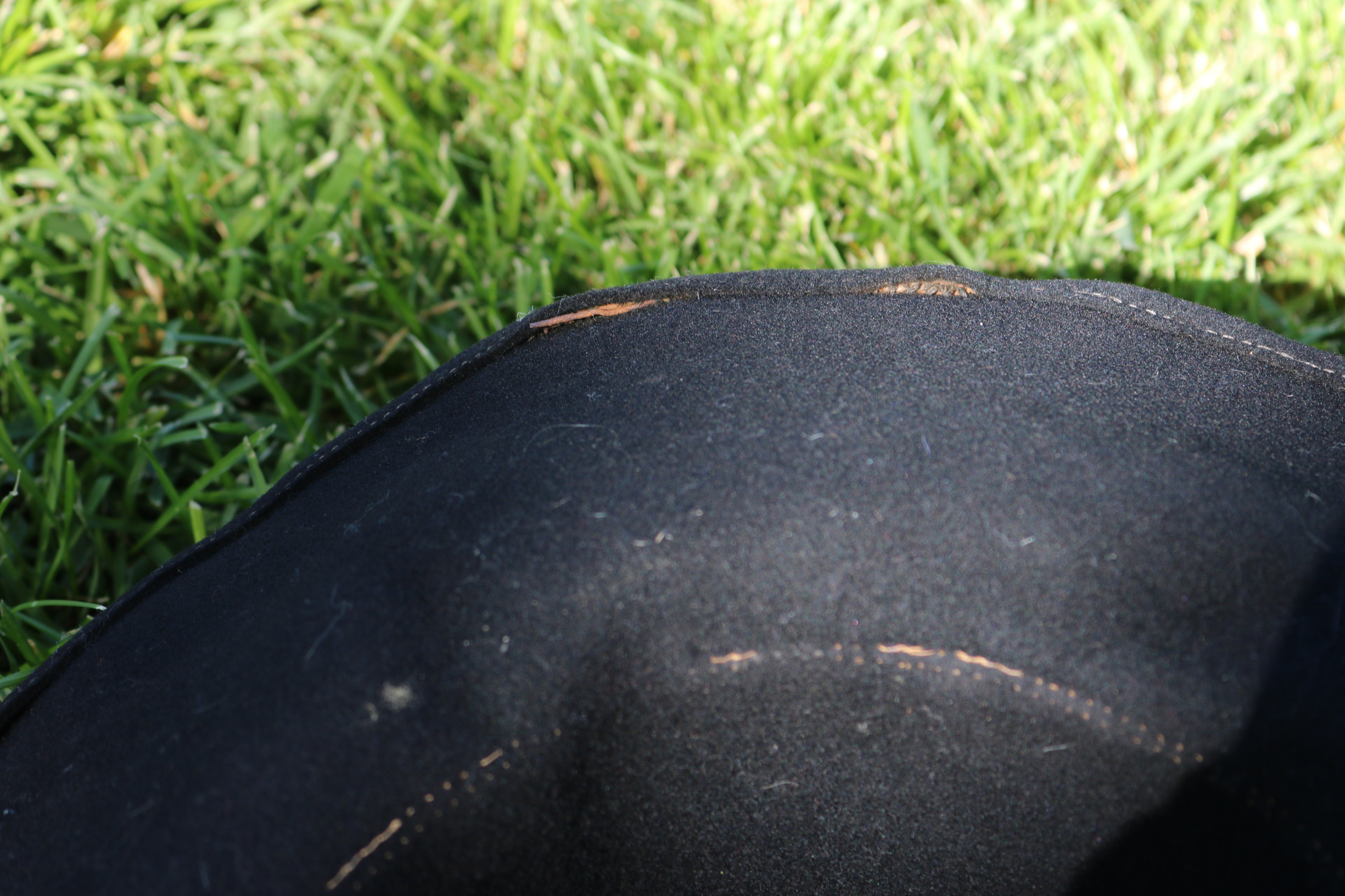 Rackmount Ranch Vintage Wide-Brim Felt Black Cowboy Hat