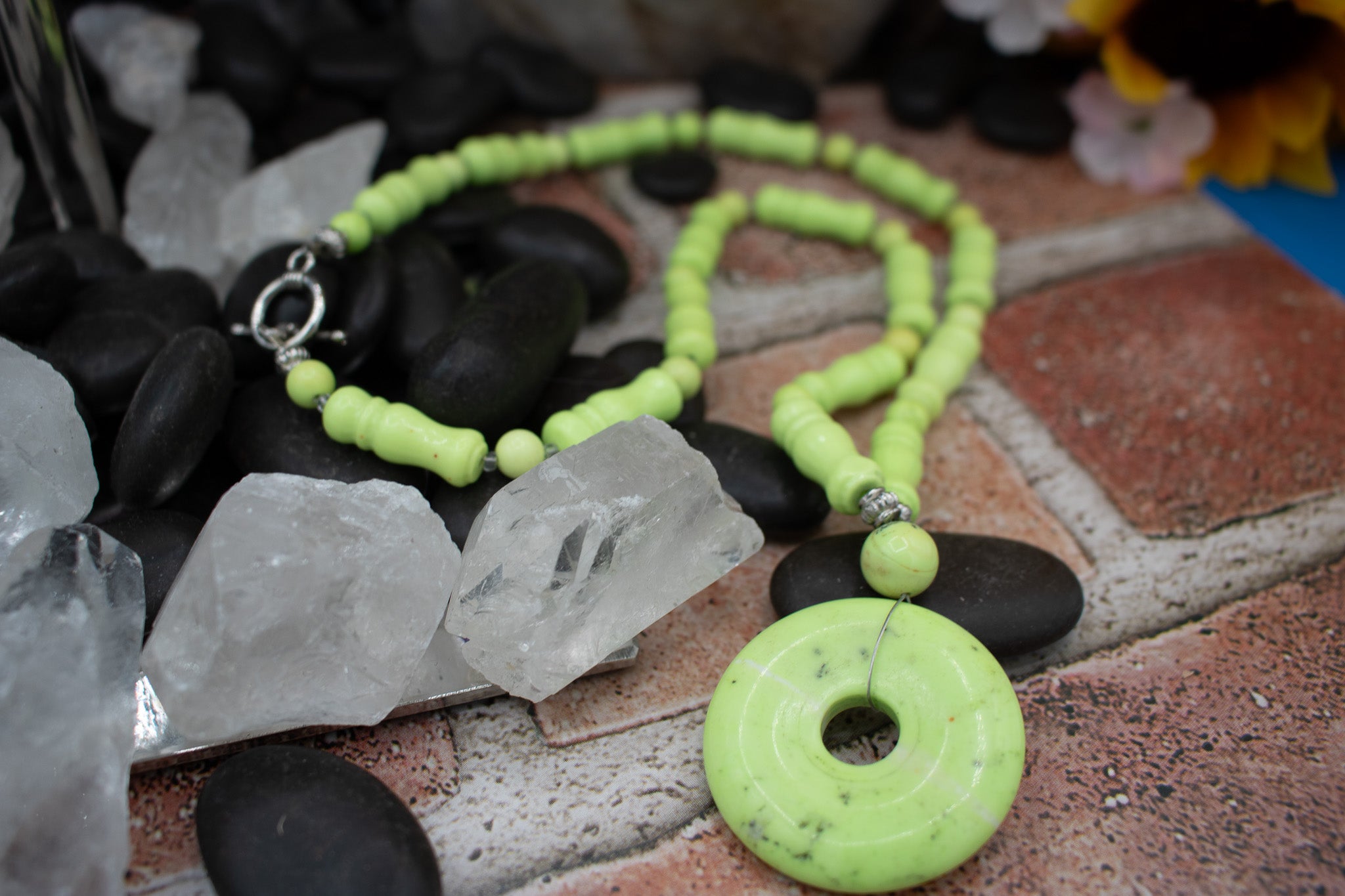 Lime Green Color Citron Magnesite Necklace
