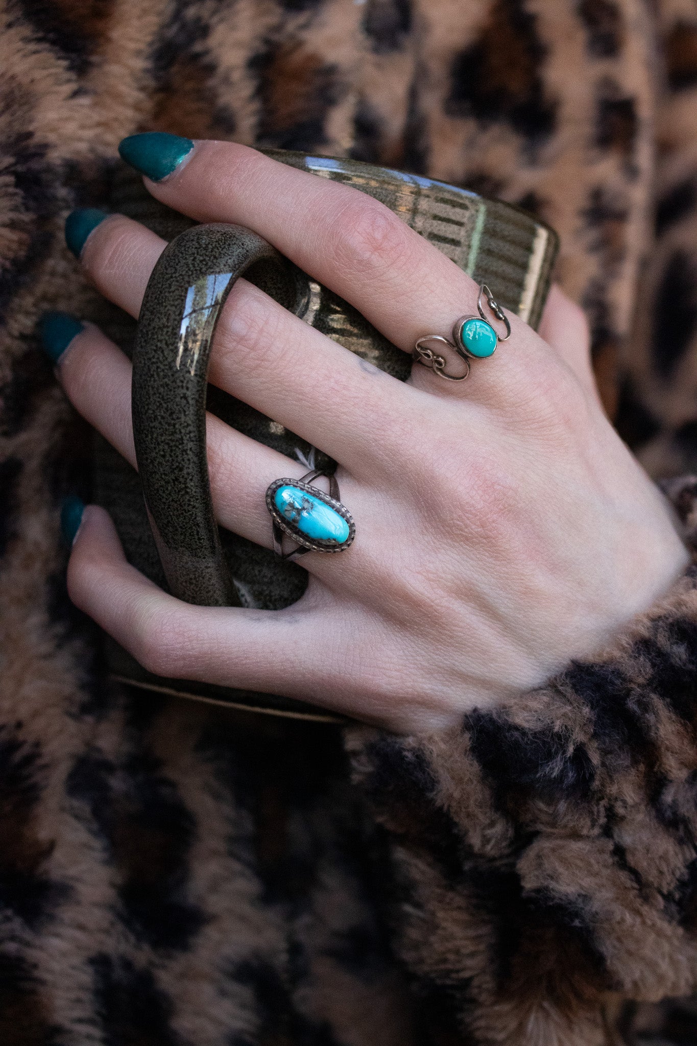 Vintage Navajo Bright Blue Turquoise with Sterling Silver Band Ring Size 5