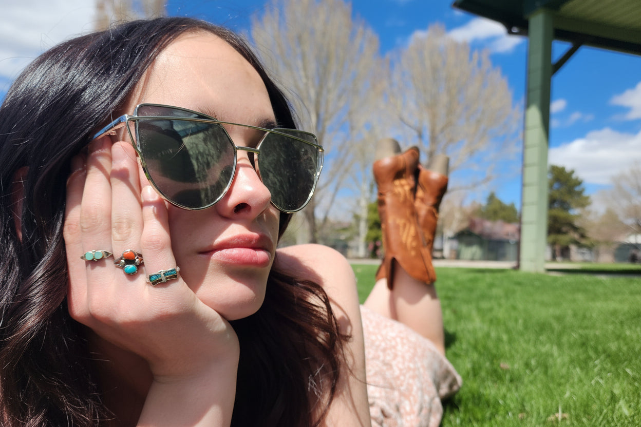 Fox Turquoise and Coral Inlaid Gemstone Sterling Silver Band Ring Size 5
