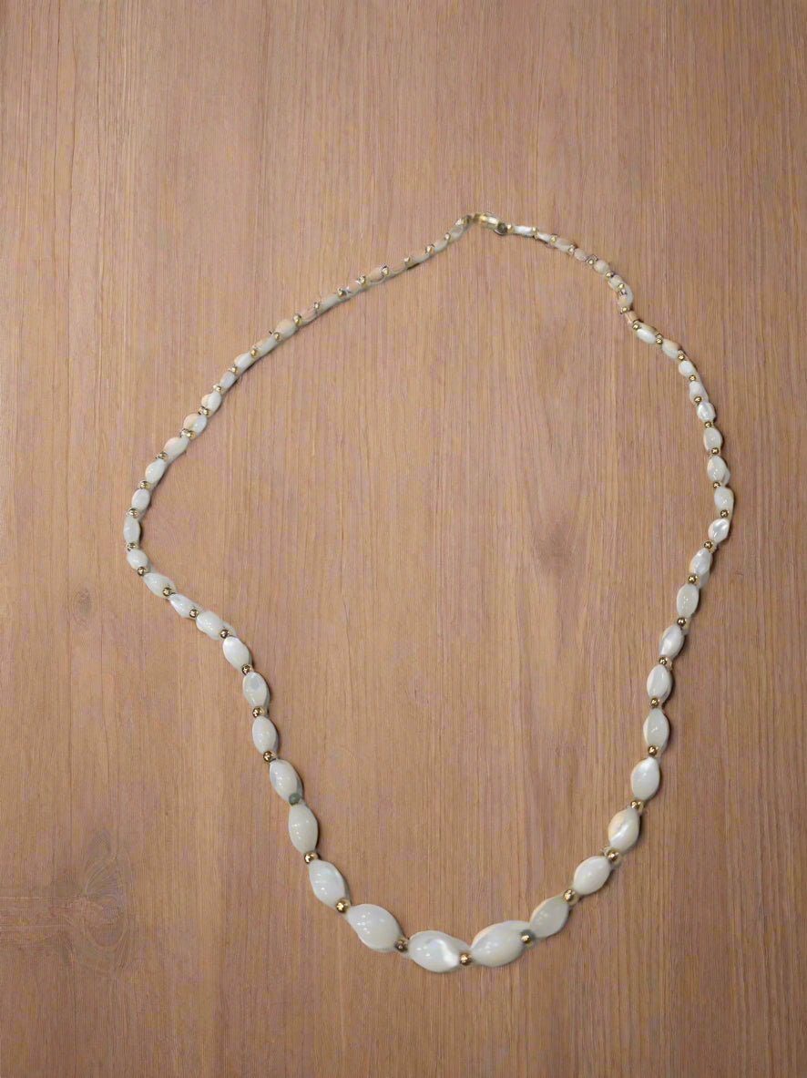Vintage Avon Mother of Pearl Beaded Necklace