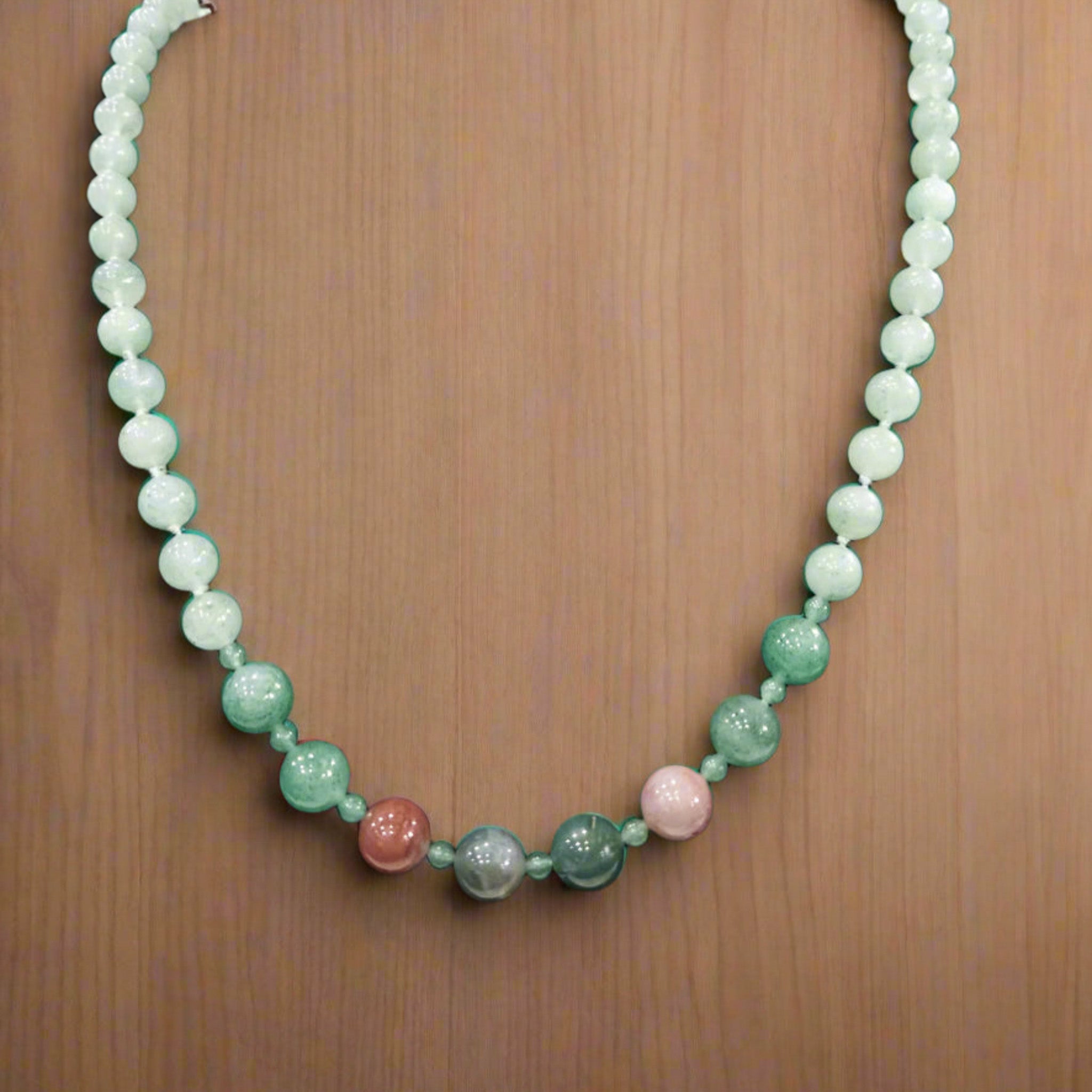 Beautiful Agate Stone Beaded Necklace