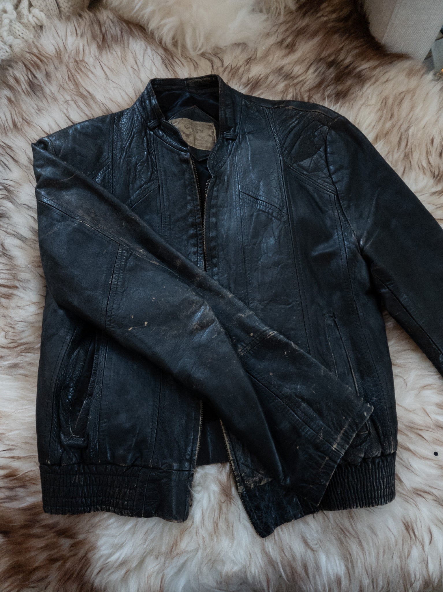 Chevy's Vintage Black Leather Jacket – Motorcycle Style, Made in Mexico.