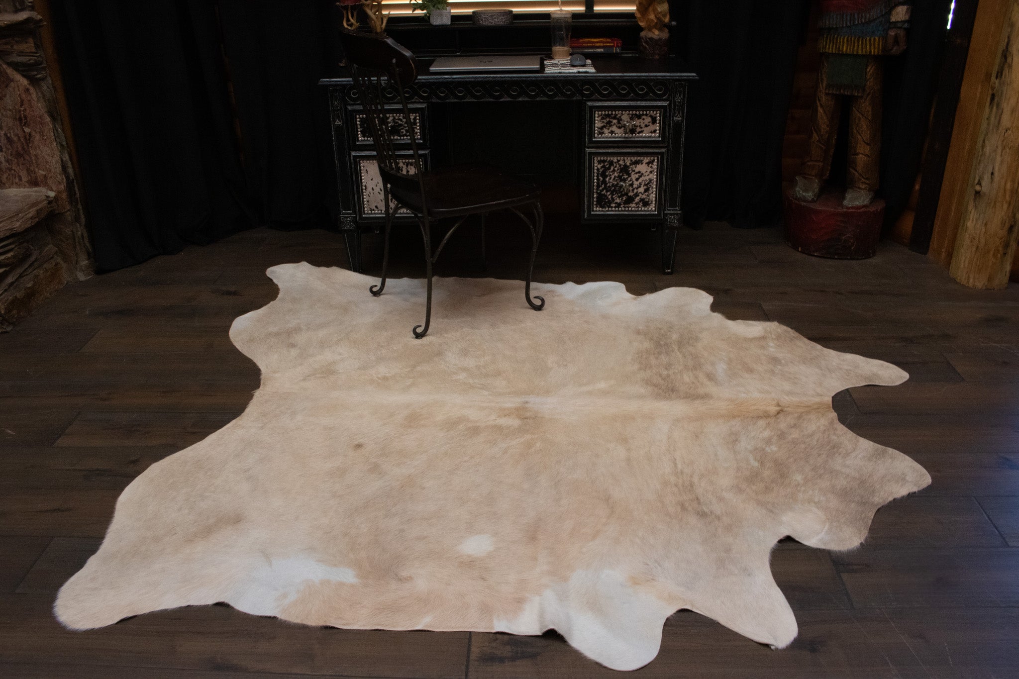 Eccentric White Cowhide Handcrafted in Brazil