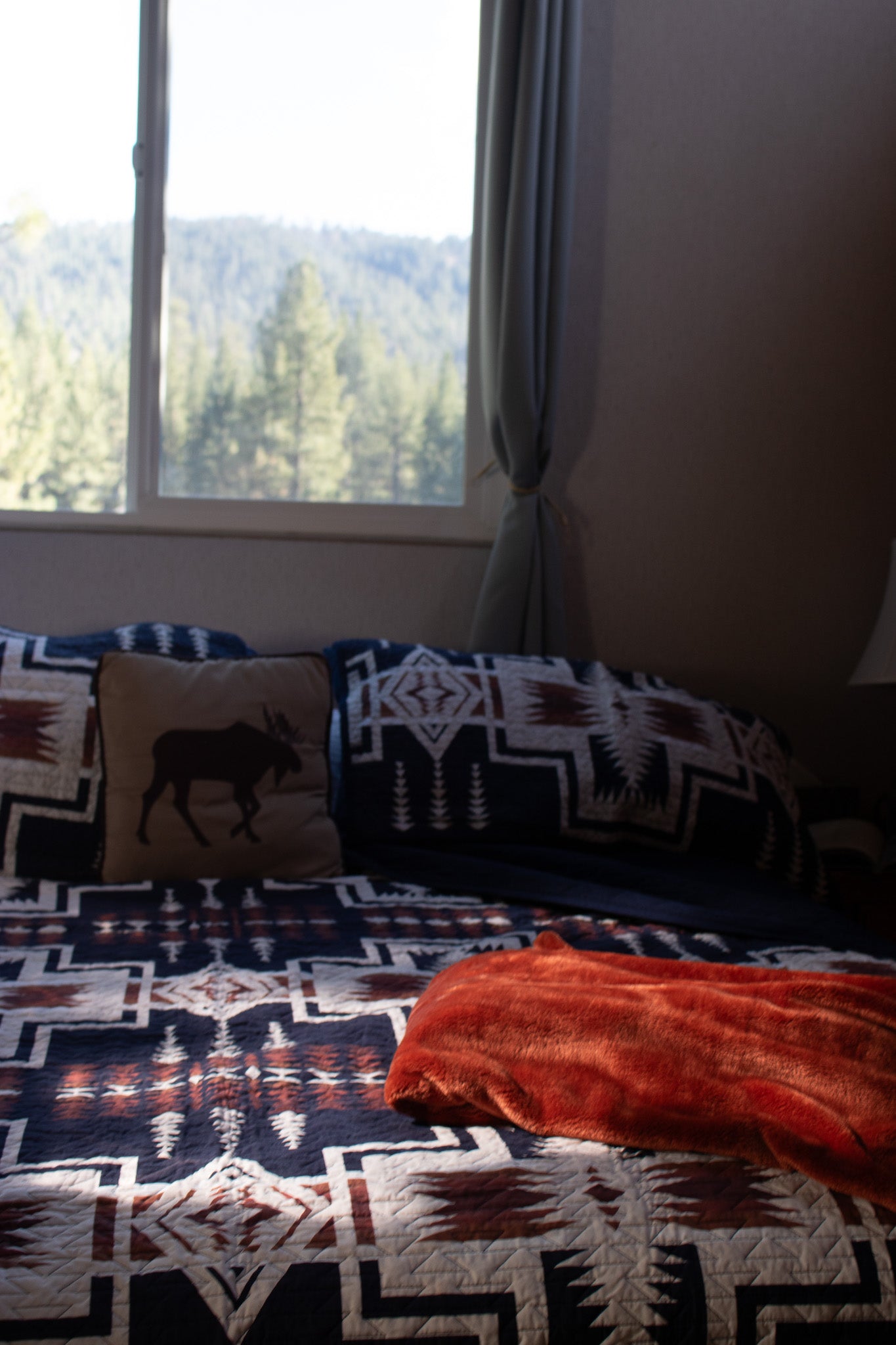 Pendleton Harding Southwestern Geometric Oxford Wool Blanket – Queen