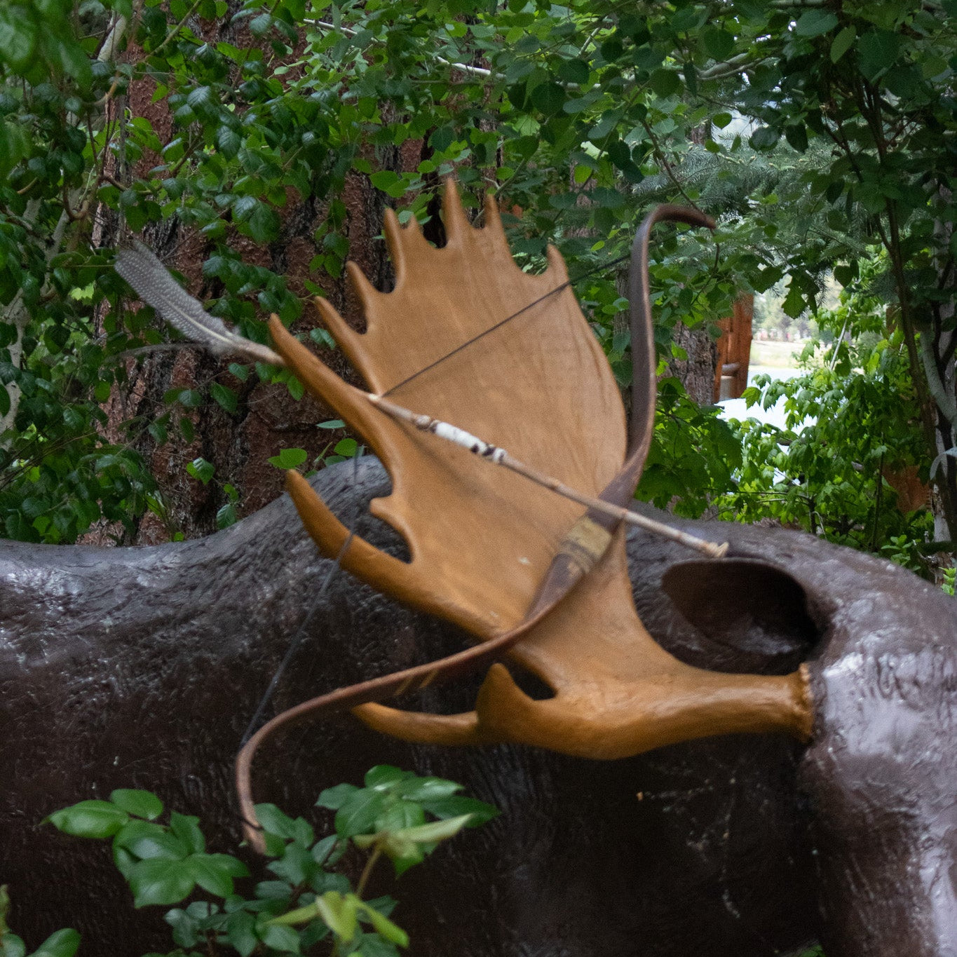 Vintage 1930's-1940's Native American Recurve Bow and Arrow Set