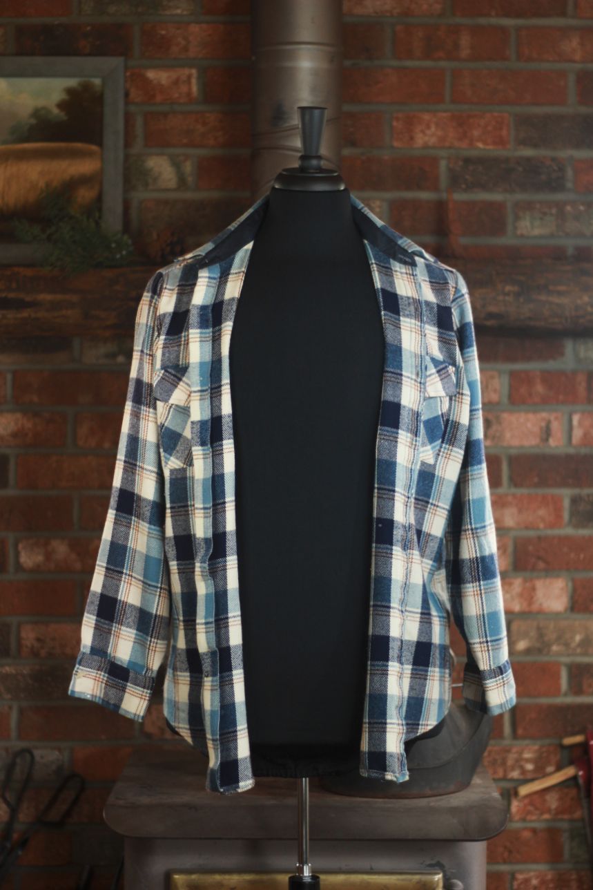 Sears 100% Acrylic Navy Blue, Light Blue, and Brown Plaid Flannel Button Up Men's M