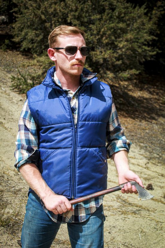 "Men's Snow Peak Navy Blue Nylon Winter Vest (Size M)"