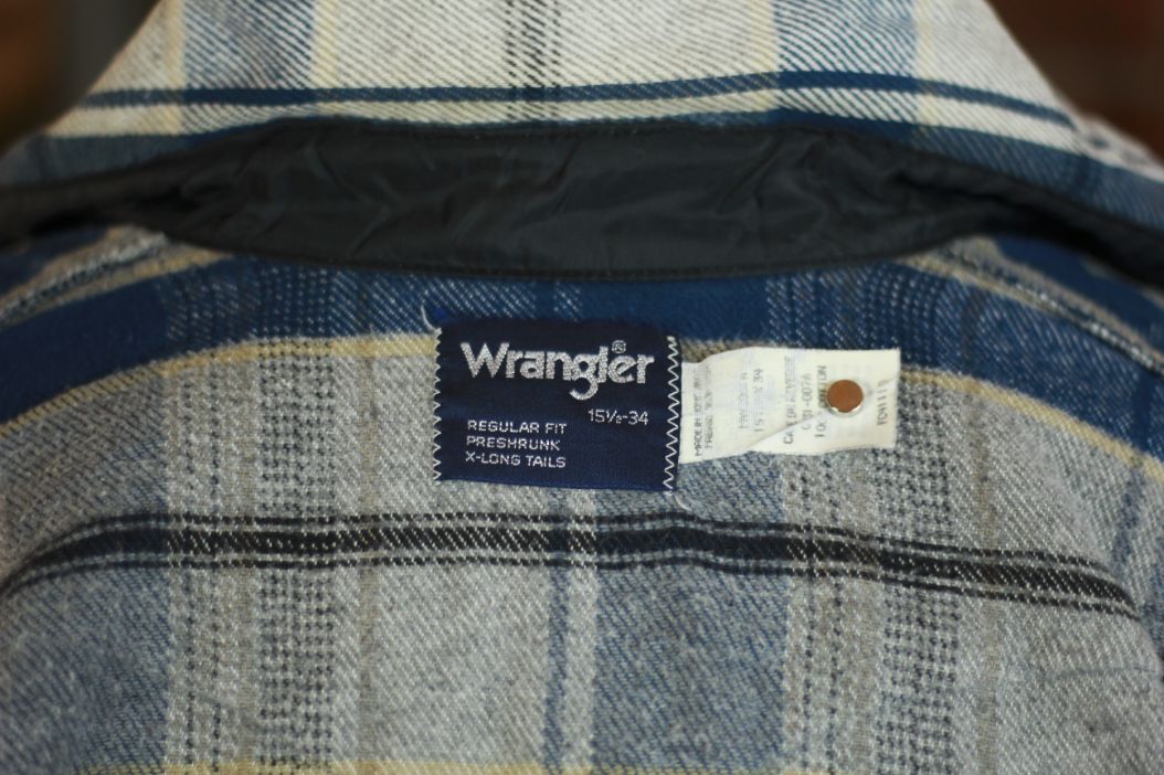 Wrangler White Blue Plaid Snap Button up Size   15 1/2 -34