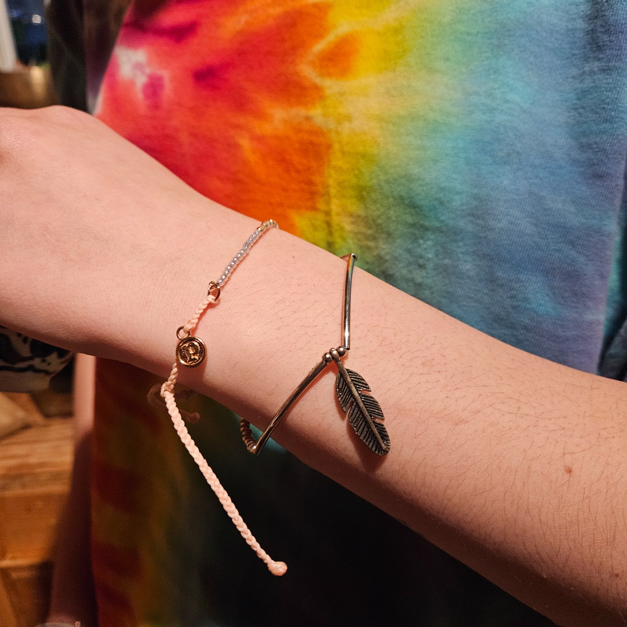 Unique Silver Feather Charm Streach Bracelet