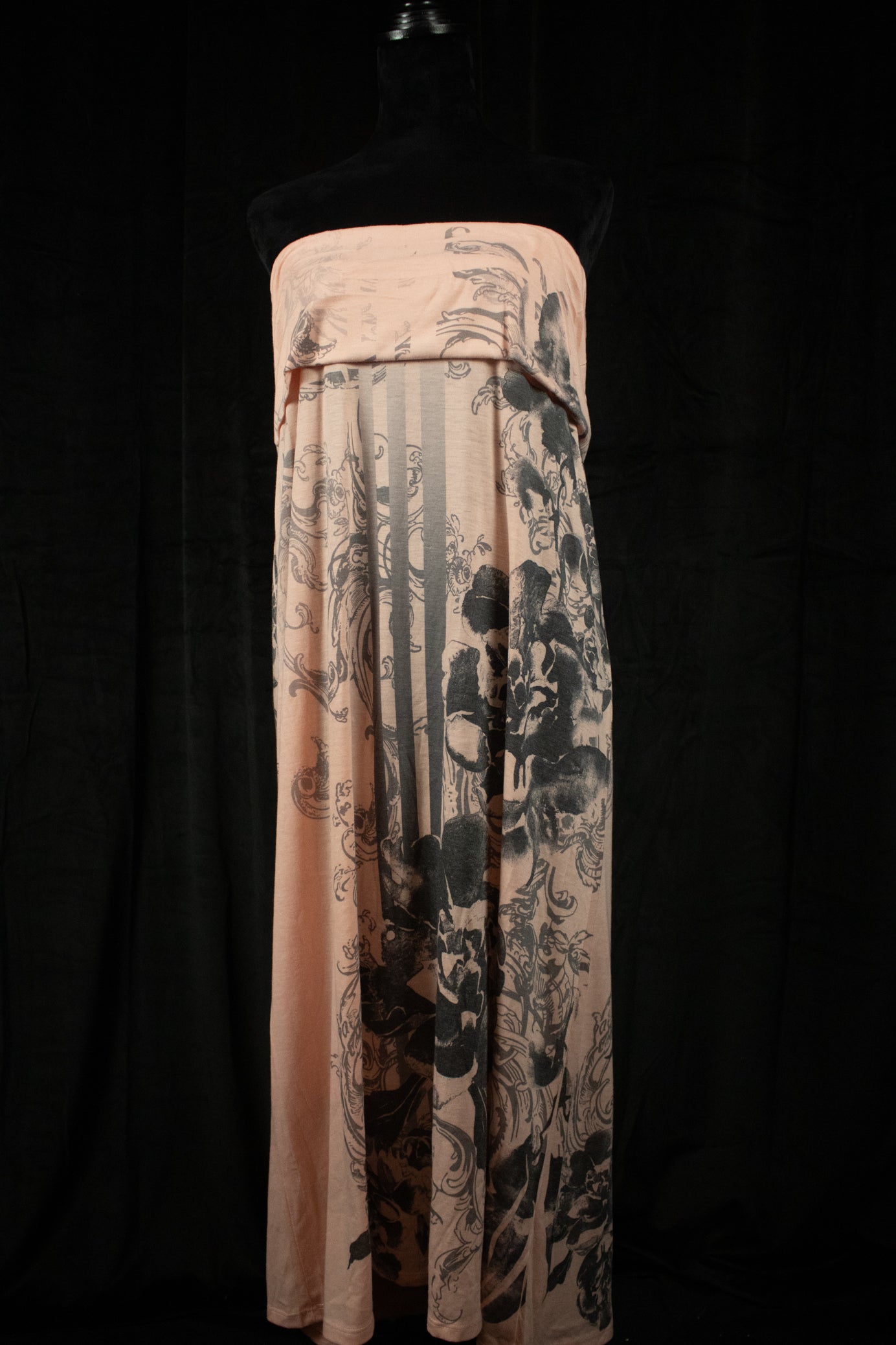 Poliana Plus Light Pink 2000's Strapless Dress with Black floral like design