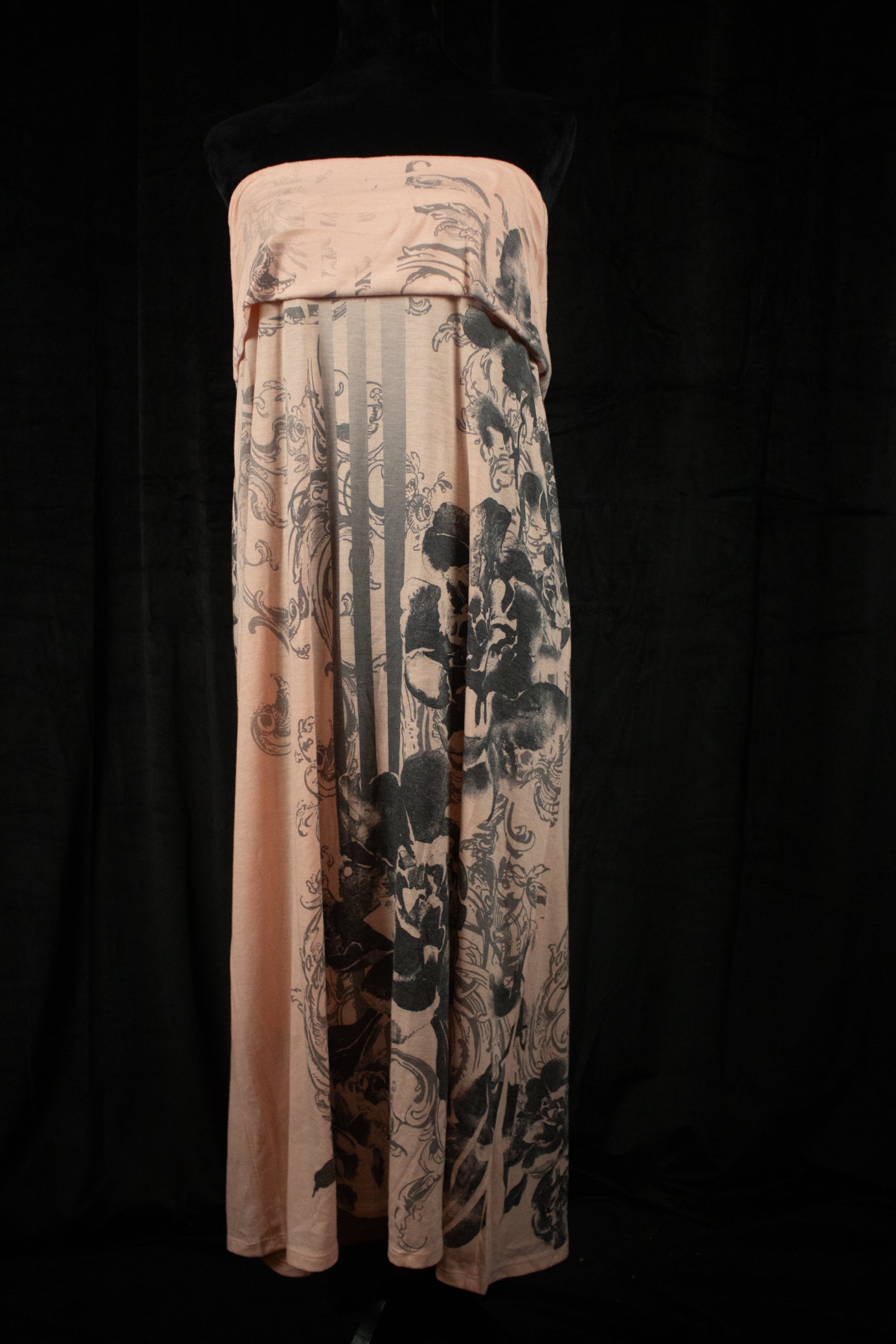 Poliana Plus Light Pink 2000's Strapless Dress with Black floral like design