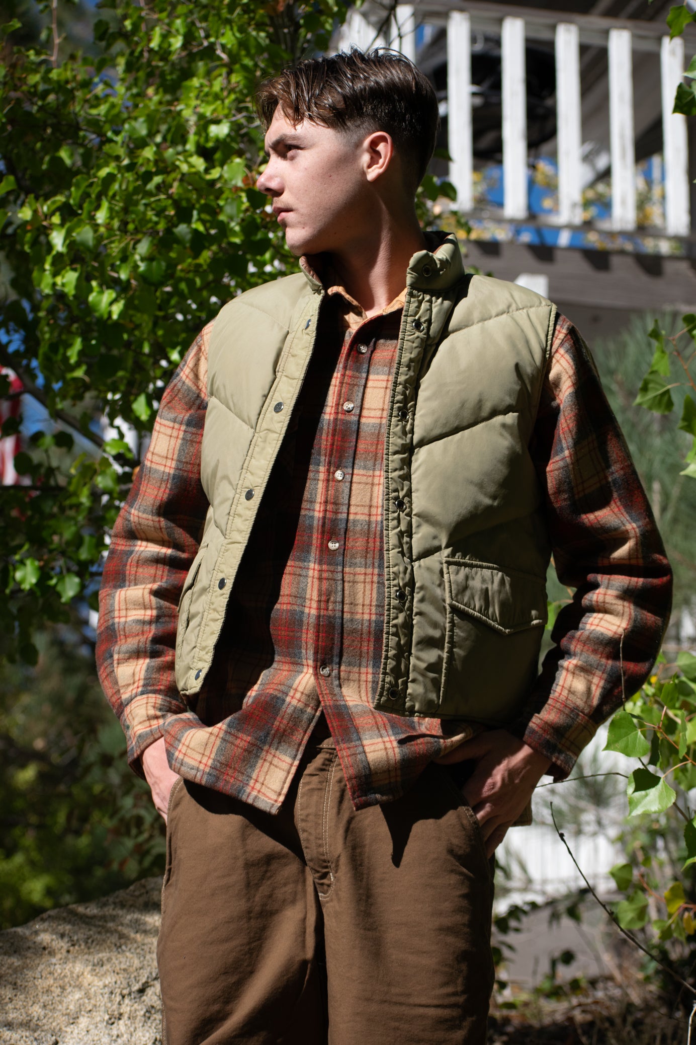 Reversible Puffer Vest with Button-Up Front – Versatile Outerwear