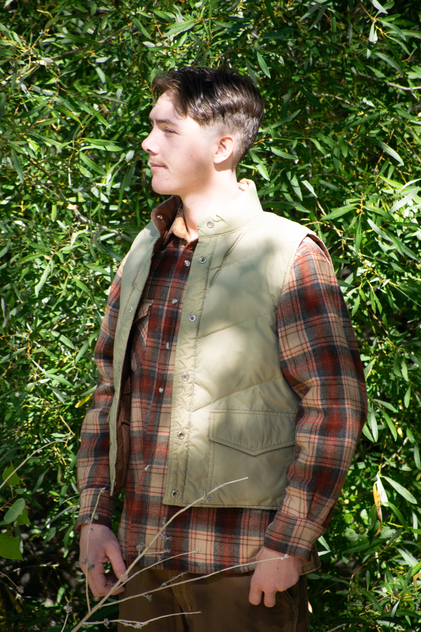 Reversible Puffer Vest with Button-Up Front – Versatile Outerwear