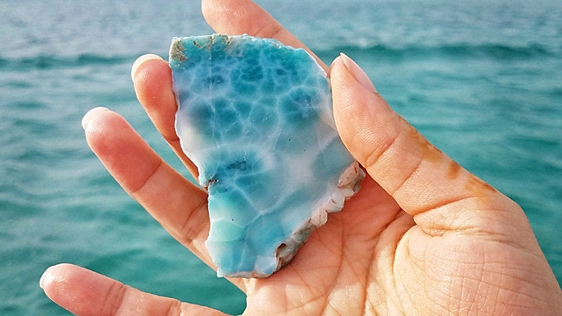 Twisted Sterling Silver Frame with Oval Larimar Stone Necklace