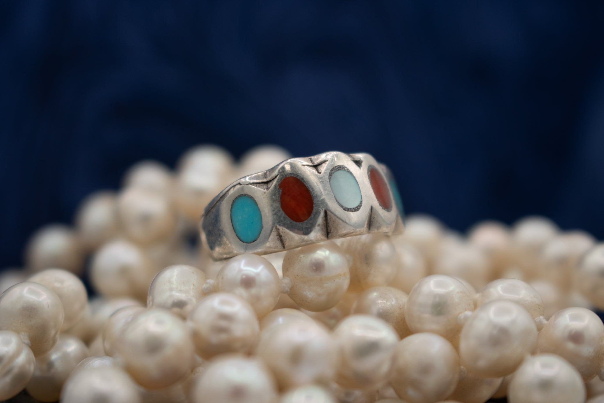 Vintage Navajo Sterling Silver Turquoise and Coral Inlaid in Ring Size 6.5