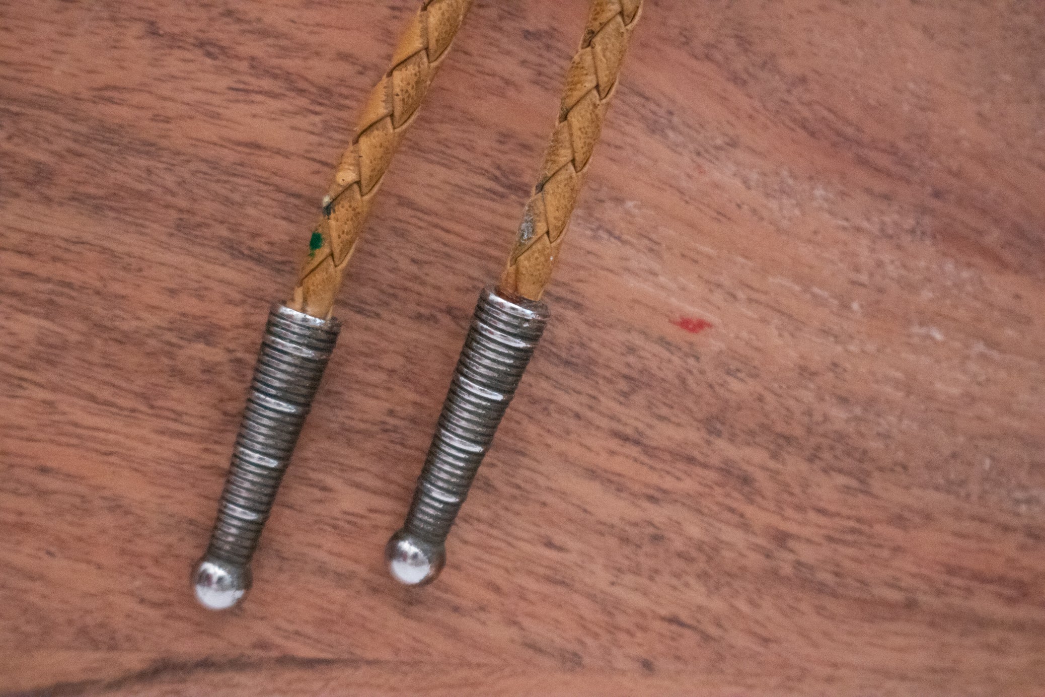 Native American Agate Gemstone Bolo Tie