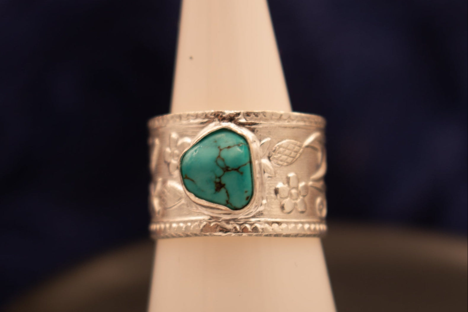 Turquoise 925 Sterling Silver Flower Band Ring Size 5