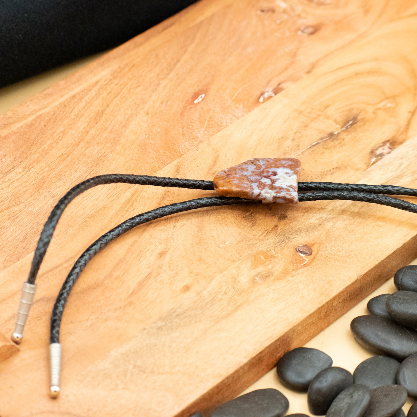 Native American Agate Bolo Tie