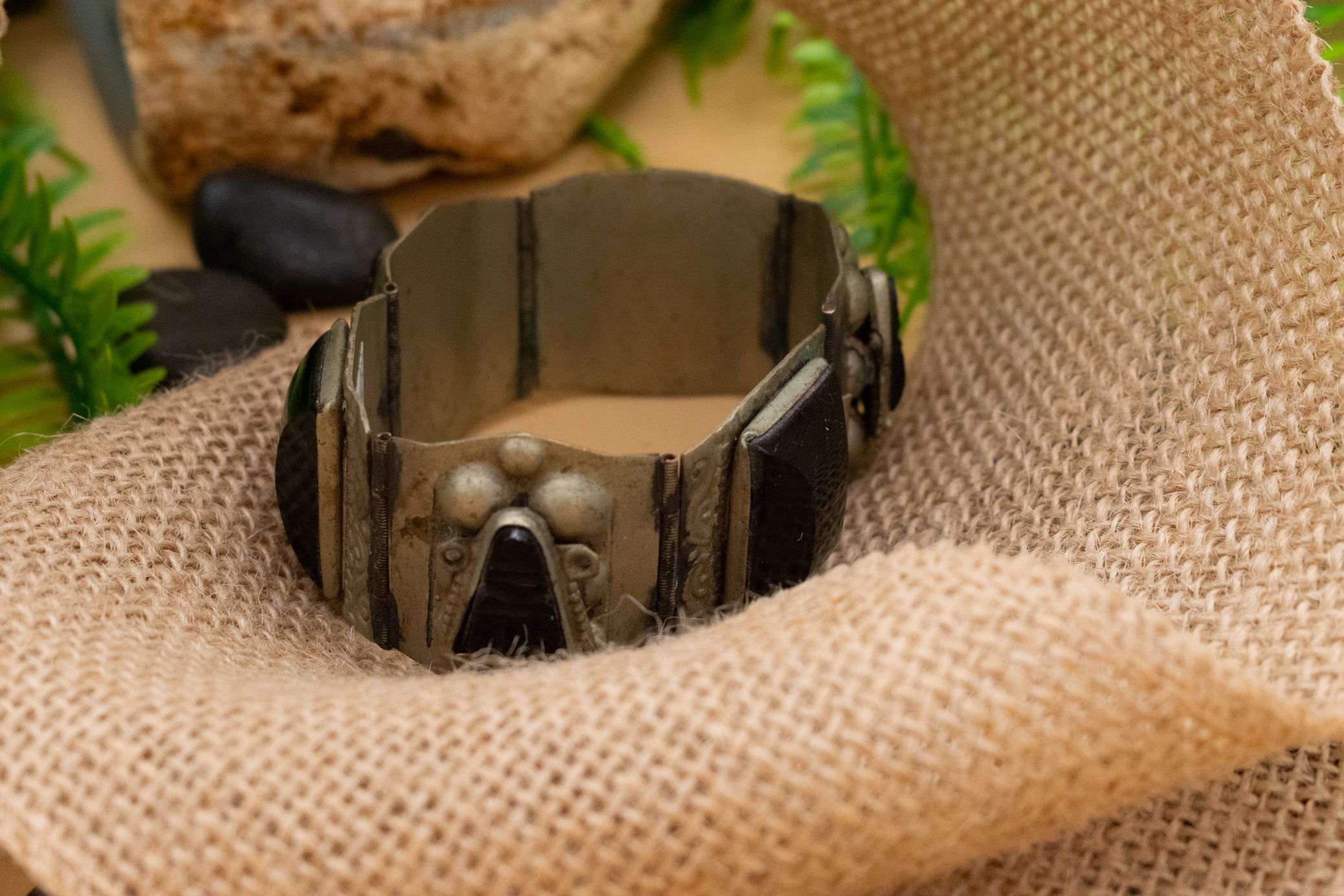 Vintage 70s Sterling Silver Hecho Mexico Aztec Mask Onyx Carved Panel Bracelet