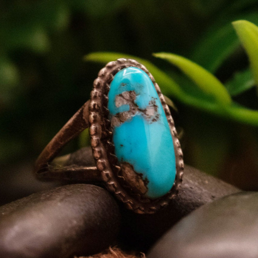 Vintage Navajo Bright Blue Turquoise with Sterling Silver Band Ring Size 5