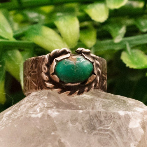 Vintage Navajo Turquoise Sterling Silver Ring. Size 5