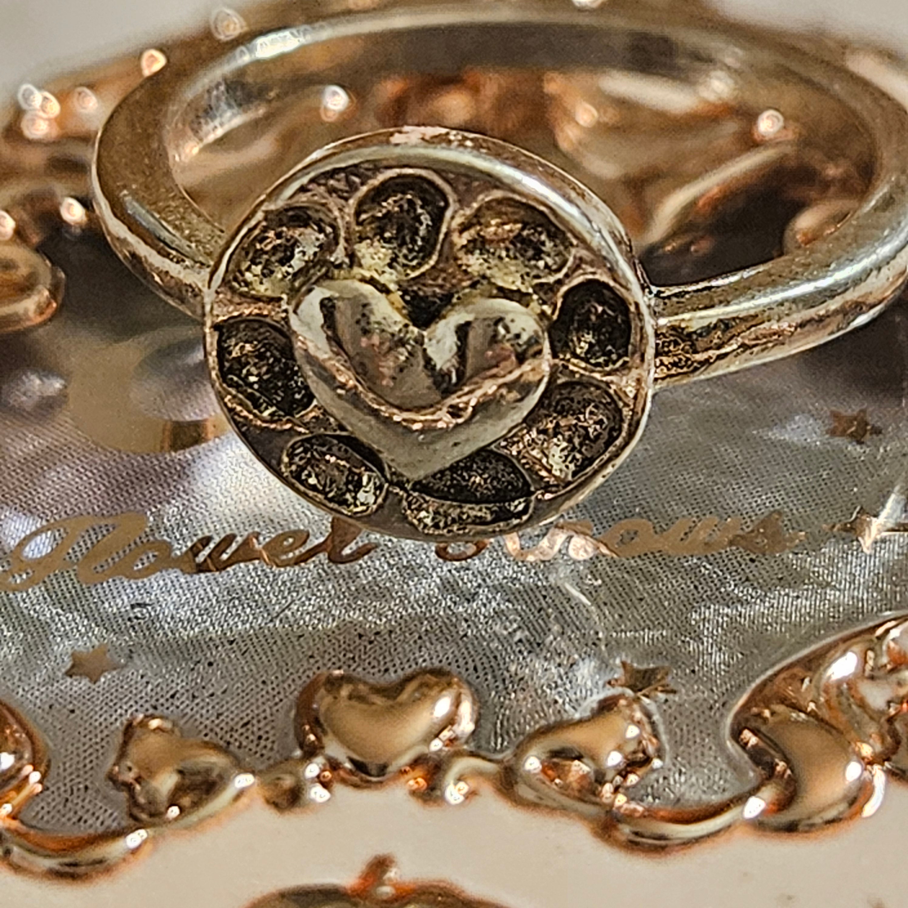 Beautiful Heart Ring with Alloy Silver Plate Size 5