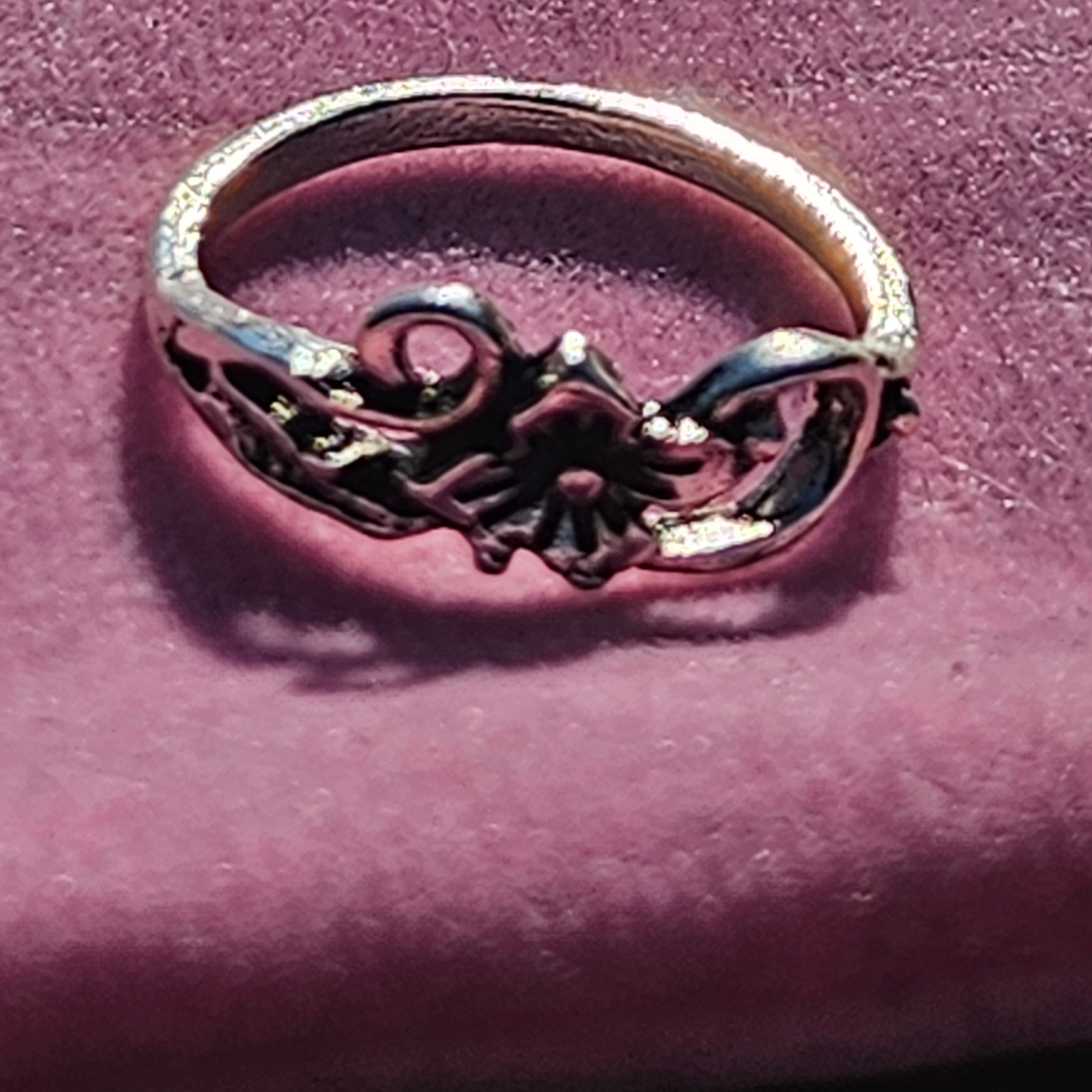 Lily Design Alloy Plated Silver Ring Size 6