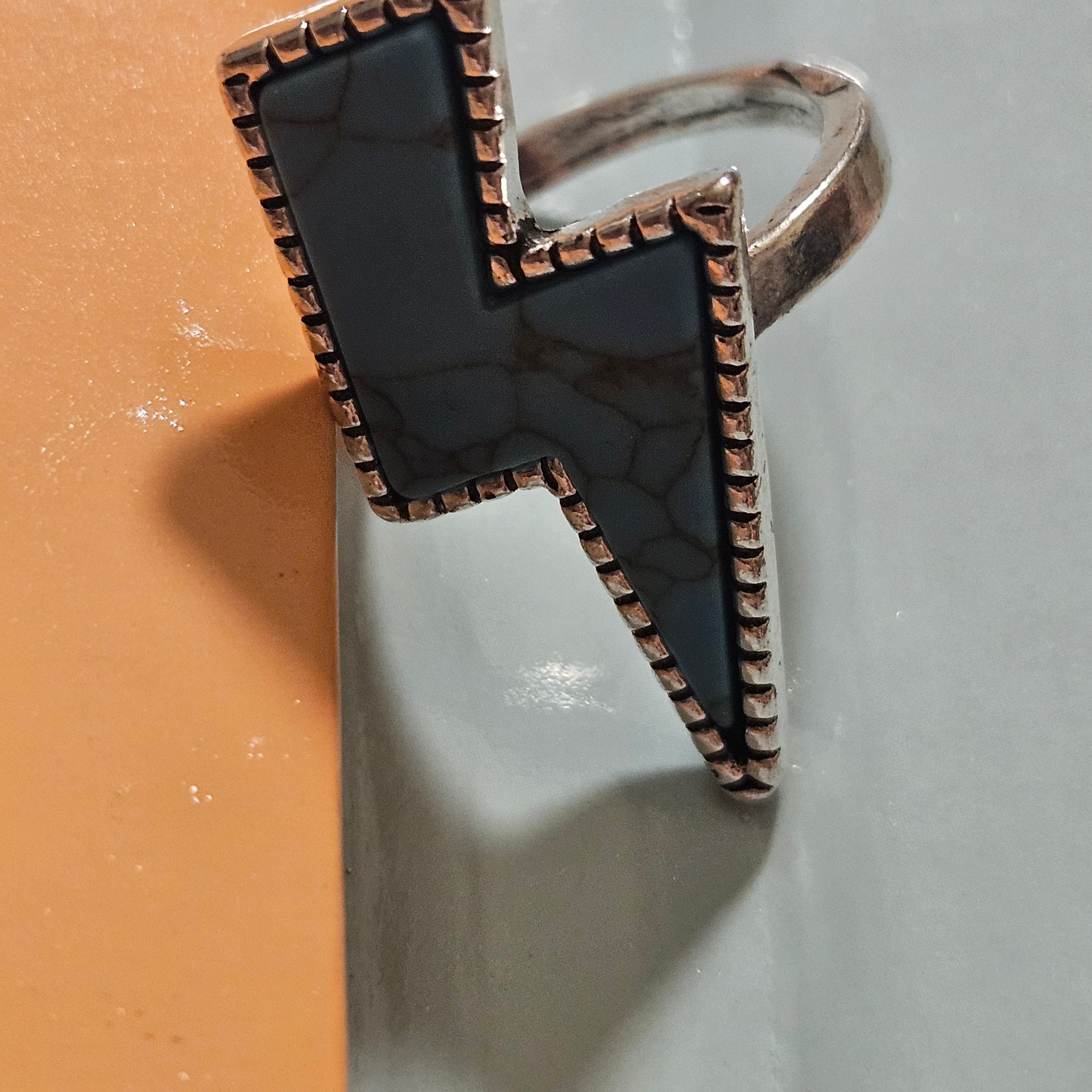 Faux Turquoise Lighting Bolt Alloy Silver Plated Ring Size 7