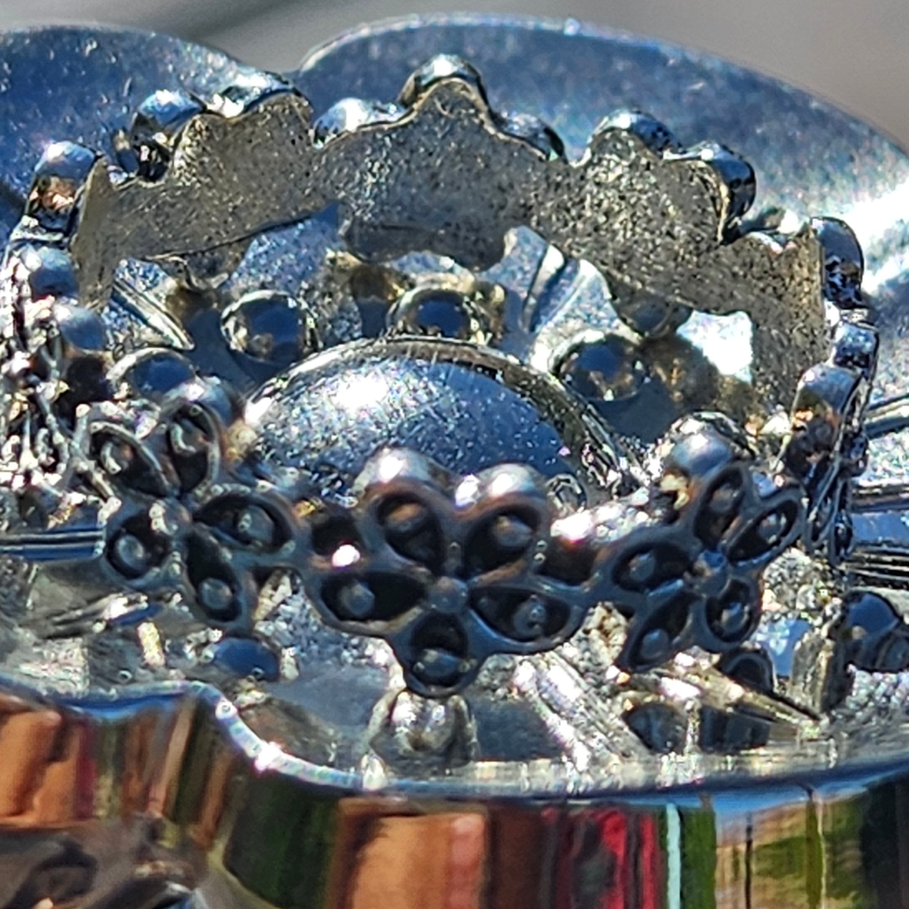 Shiny Alloy Plated Silver Flower Design Ring Size 7